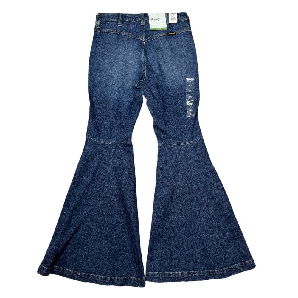 Wrangler NWT New Wrangler Retro High Rise Flare Jeans Size 26 x 30 Size 26" / US 2 / IT 38 - 4 Thumbnail