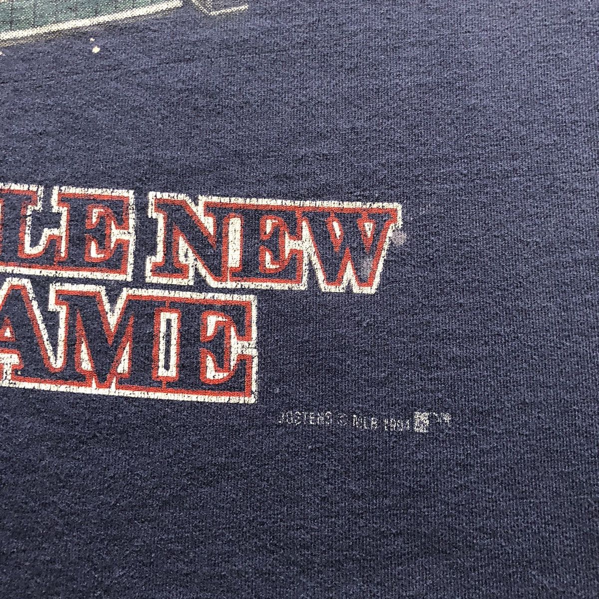 Fruit Of The Loom × MLB × Vintage Vintage 90s Distressed Cleveland Indians MLB TShirt Size US L / EU 52-54 / 3 - 4 Thumbnail