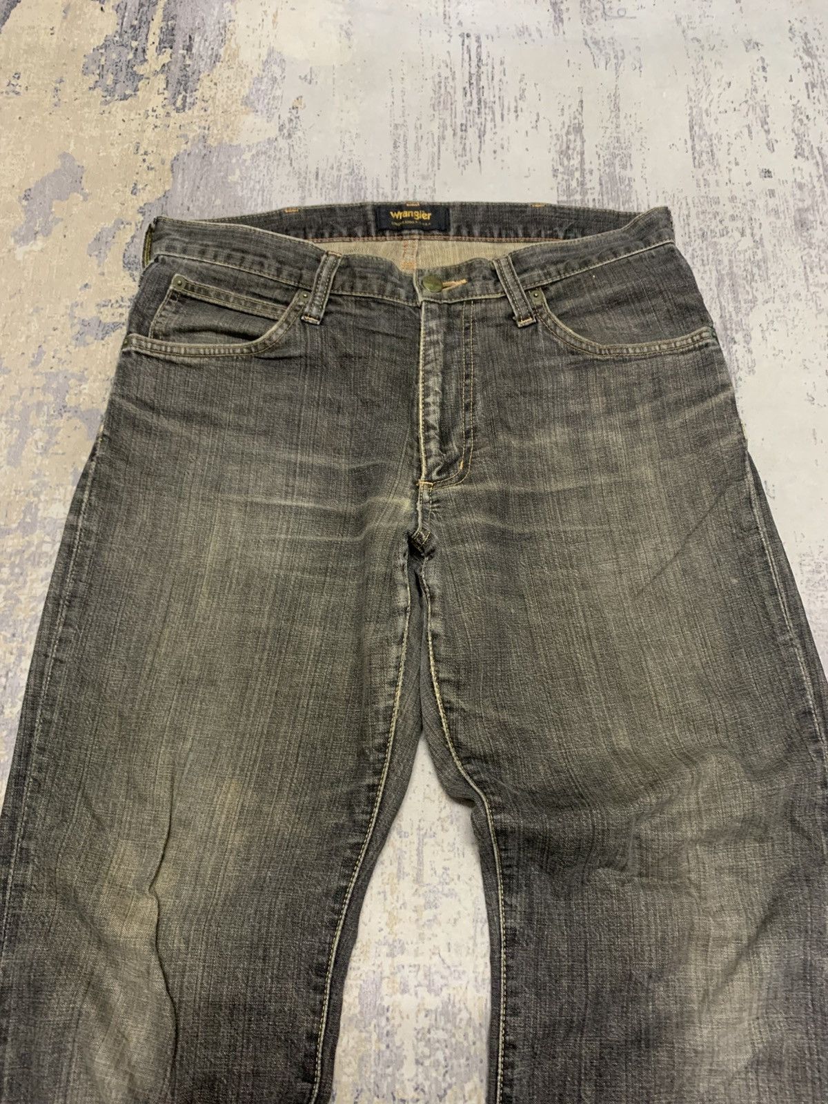 Japanese Brand Vintage Wrangler Distressed Rusty Loose Jeans 31x30 Size US 33 - 2 Thumbnail