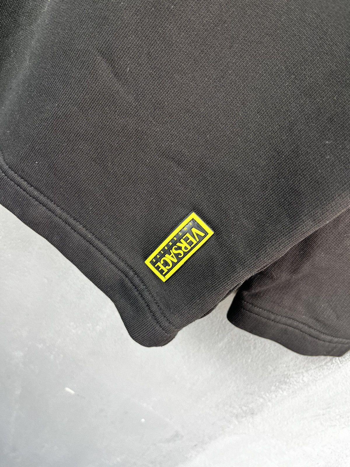 Versace Versace Intensive big logo sweatshirt vintage 90s Size US M / EU 48-50 / 2 - 3 Thumbnail