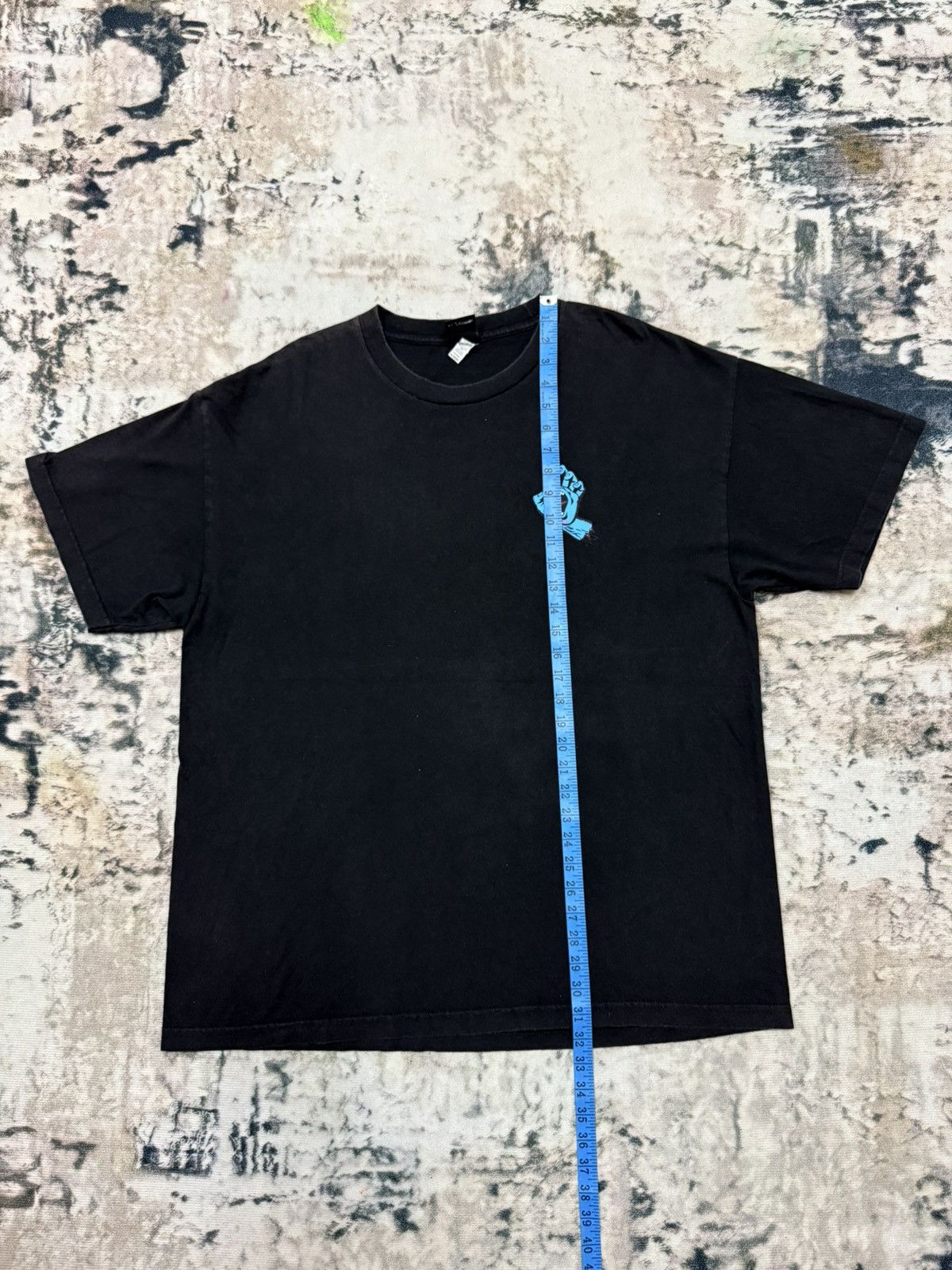 Santa Cruz Skateboards VINTAGE Y2K SANTA CRUZ SCREAMING HAND BACKHIT LOGO TSHIRT Size US XXL / EU 58 / 5 - 12 Thumbnail