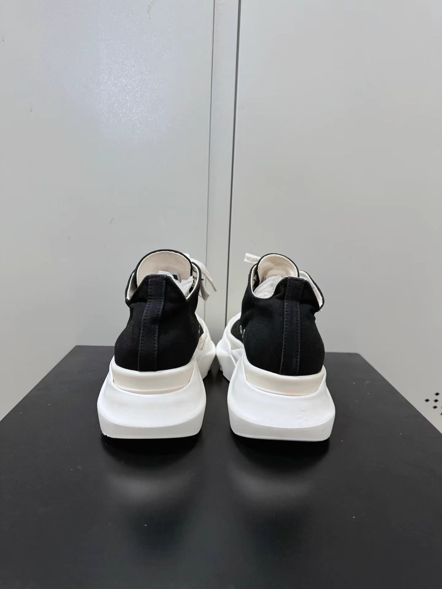 Rick Owens Rick Owens Abstract sneakers with tank sole, Converse-style Size US 6 / IT 36 - 3 Thumbnail