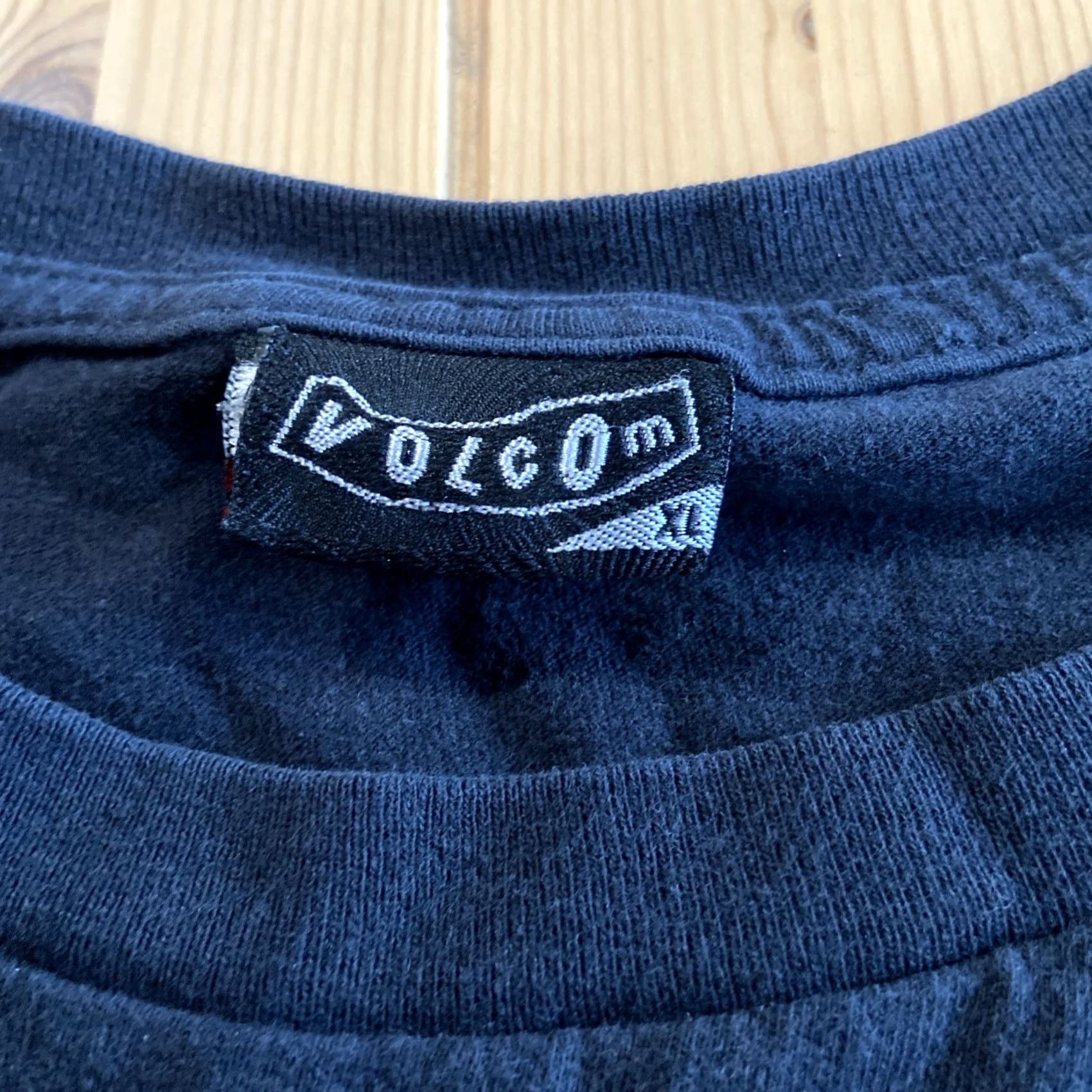 Volcom VINTAGE Volcom Skateboard T-Shirt Mens XL Navy Stone Torn Logo Spellout Y2k Vtg Size US XL / EU 56 / 4 - 2 Thumbnail