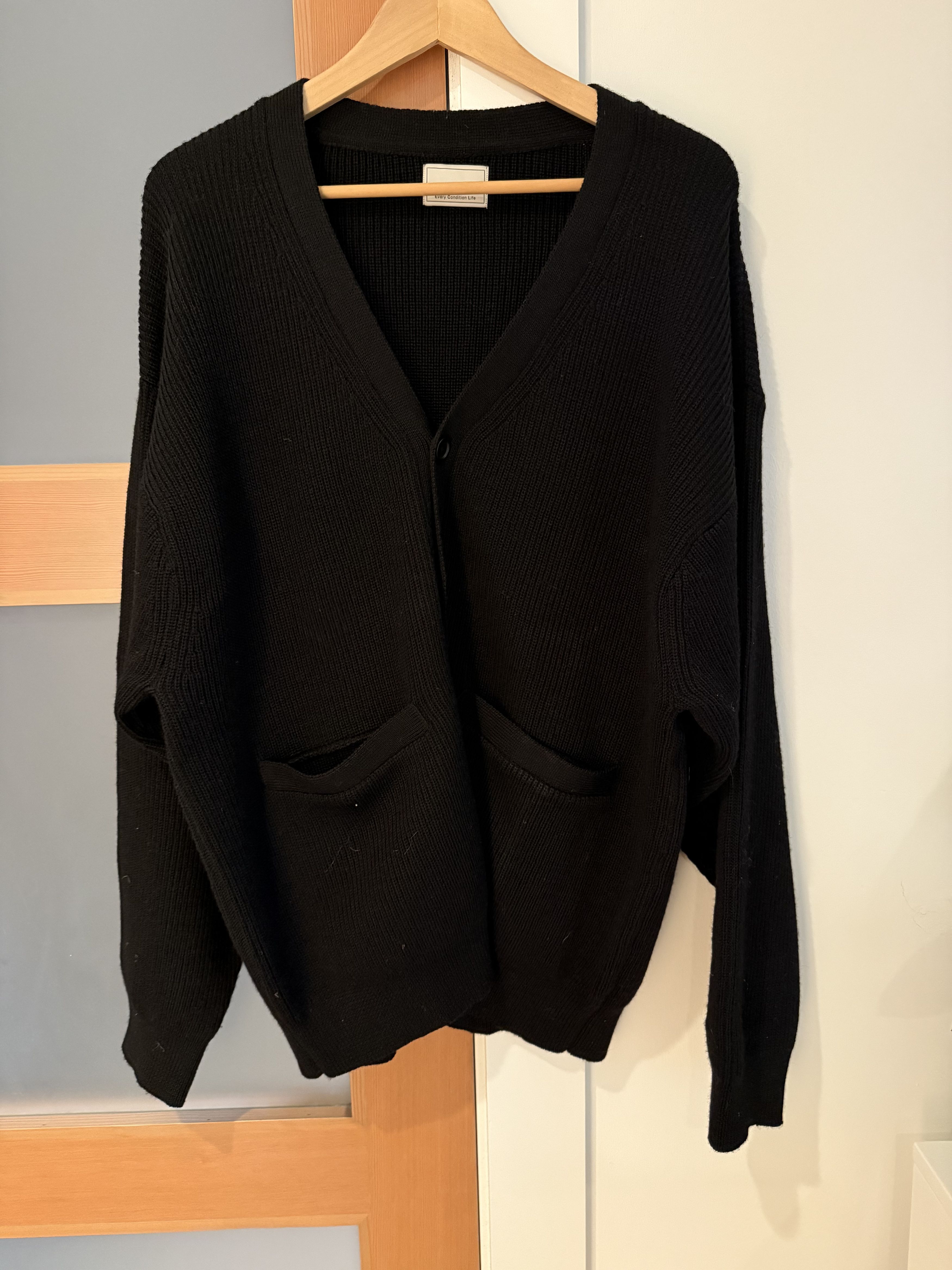 Japanese Brand EVCON Black Wool Knit Cardigan Size US L / EU 52-54 / 3 - 1 Thumbnail