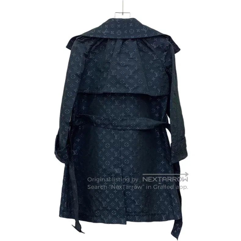 Louis Vuitton Louis Vuitton Dark blue logo, full print, lapel, double-br Size XXS / US 00 / IT 34 - 2 Thumbnail