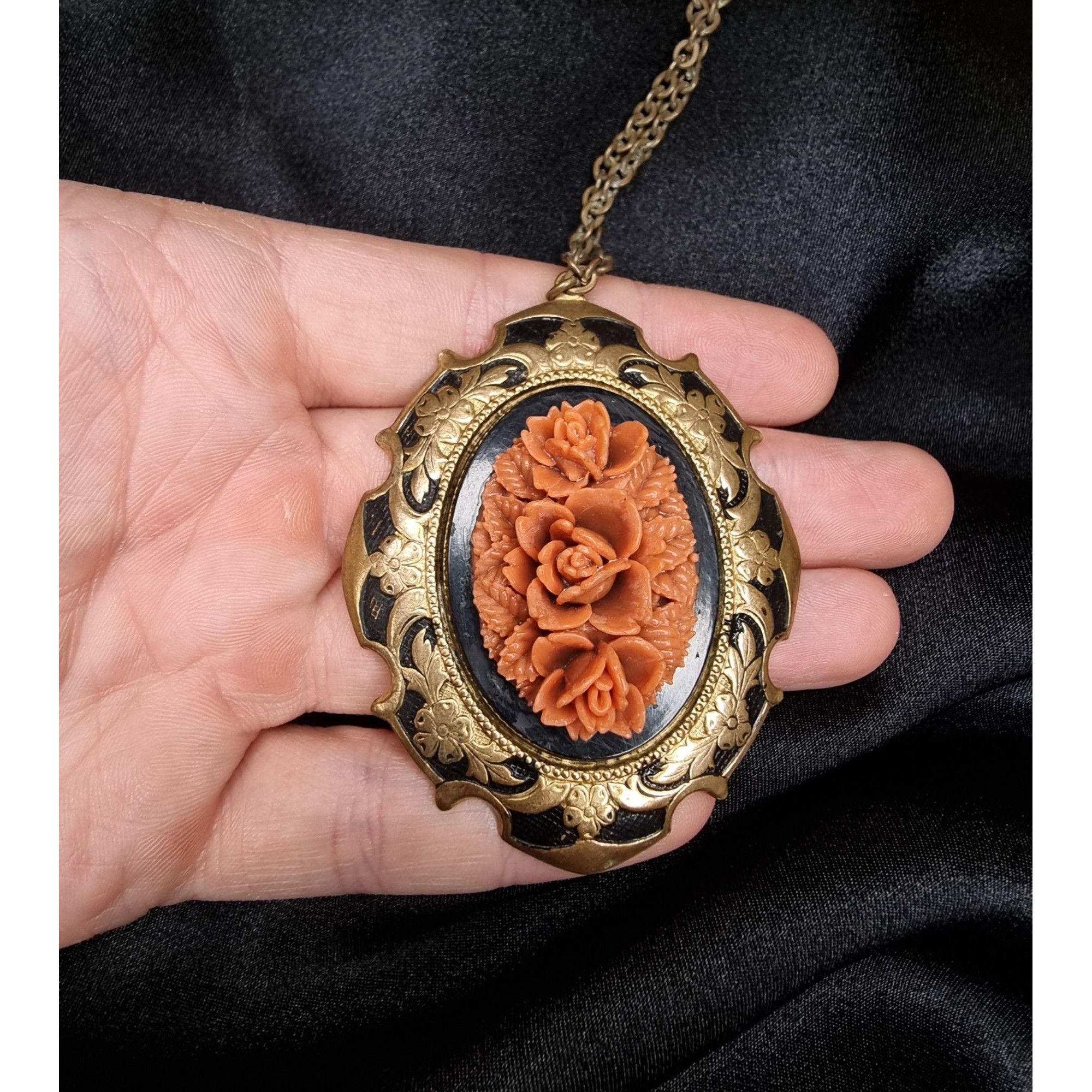 Vintage Antique Early XX Century Faux Coral Necklace With Ornate Gol Size ONE SIZE - 2 Thumbnail