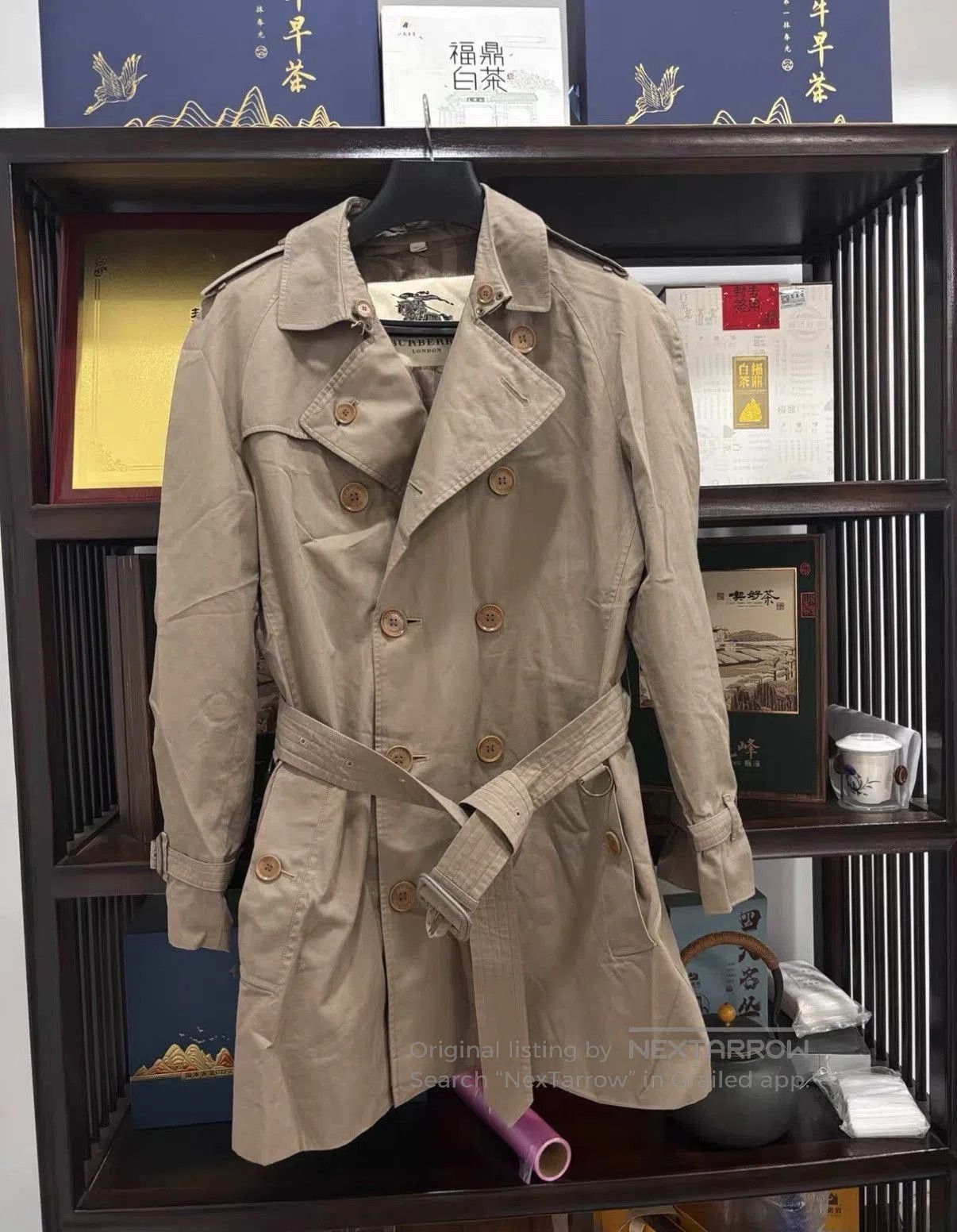 Burberry Beige Fur Collar Double. Size US M / EU 48-50 / 2 - 2 Thumbnail