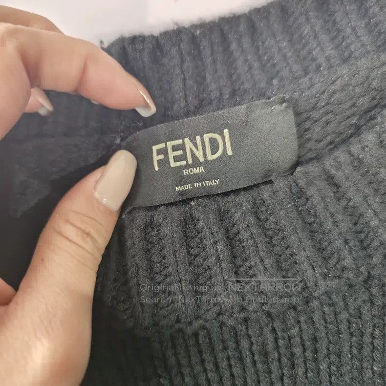 Fendi Fendi Black logo sweater, autumn and winter long-sleeve cr Size US S / EU 44-46 / 1 - 3 Thumbnail