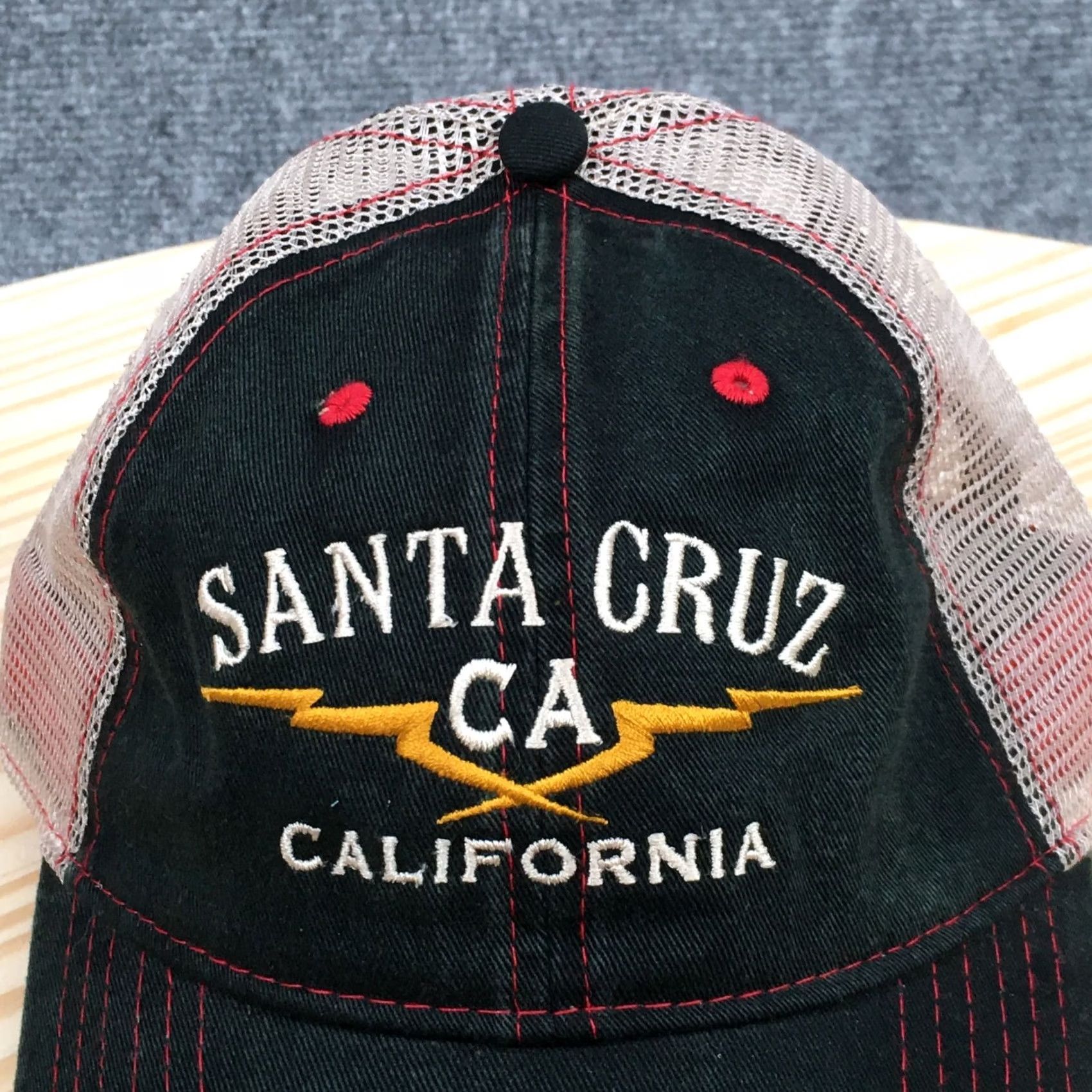 Vintage Santa Cruz California Trucker Hat Unisex Green OS Adjustable Embroidered Logo Size ONE SIZE - 3 Thumbnail