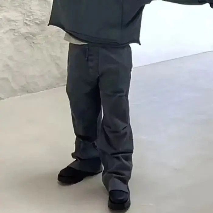 Japanese Brand Cleanfit Silhouette Slit Pleated Knee Cargo Pants Size US 32 / EU 48 - 3 Thumbnail