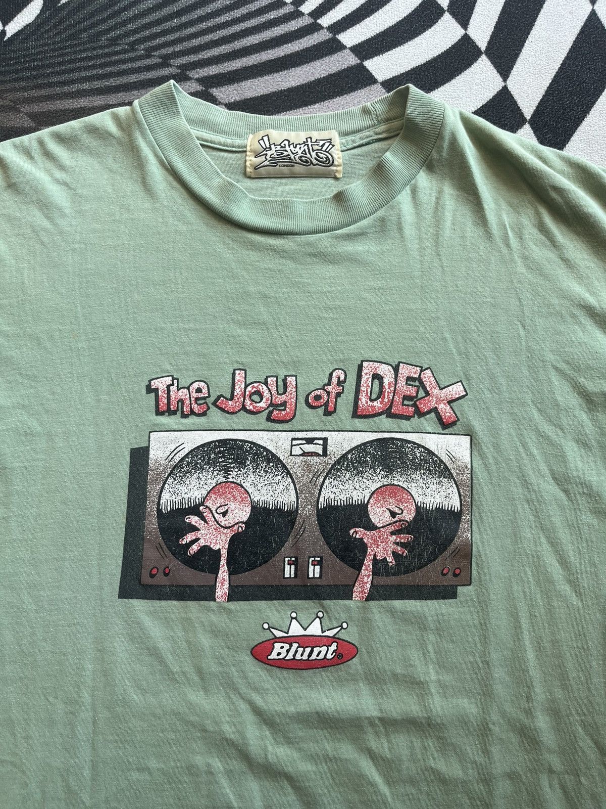 Vintage Vintage Blunt The Joy of DEX Skateboard Streetwear 90’s Size US XL / EU 56 / 4 - 6 Thumbnail
