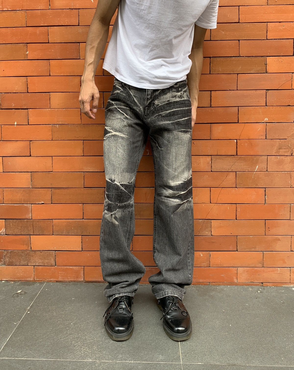 image of Lowbox Washed Denim Jeans in Black, Men's (Size 32)