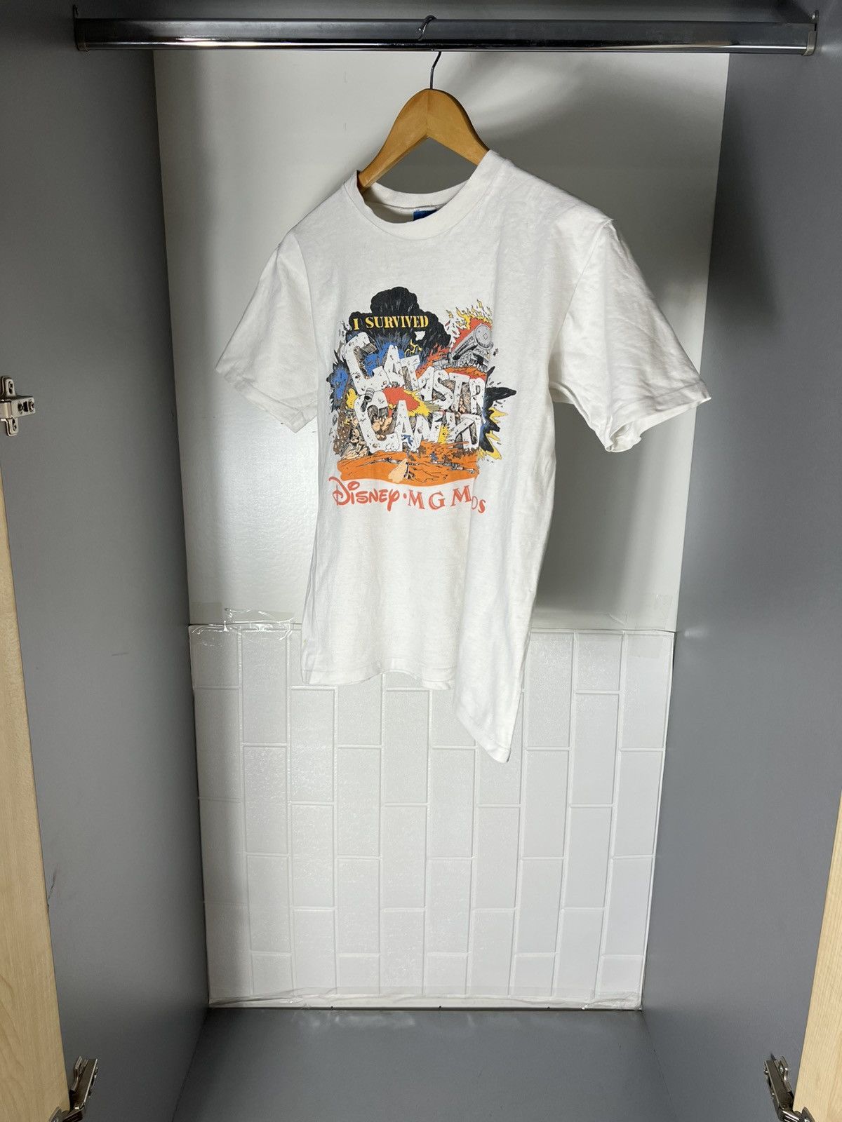 Cartoon Network VINTAGE DISNEY CATASTROPHE CANYON RETRO T-SHIRT Y2K 90s USA Size US M / EU 48-50 / 2 - 5 Thumbnail