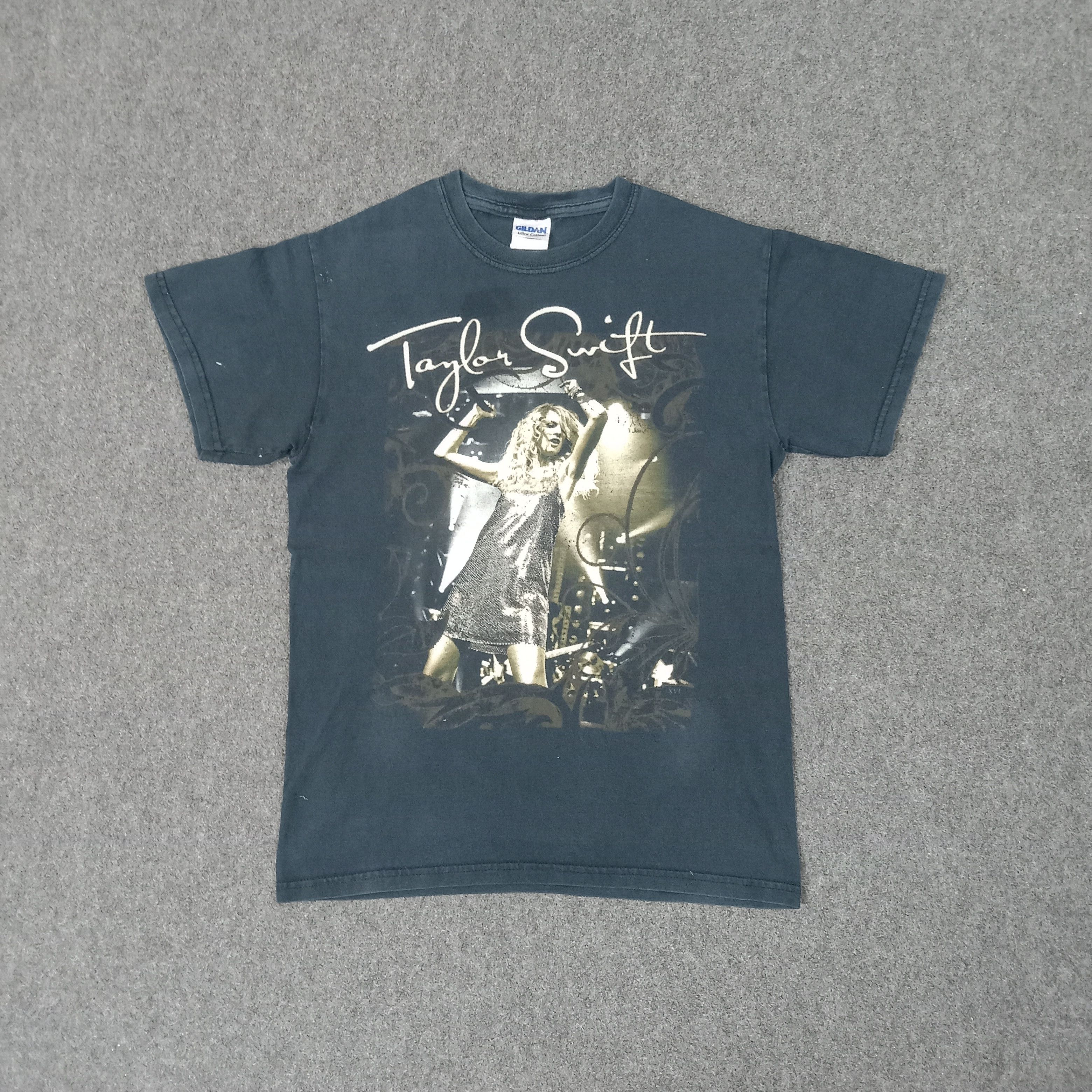 Band Tees Taylor Swift Solo Singer Songwriter Tshirt C249N72 Size US S / EU 44-46 / 1 - 1 Thumbnail