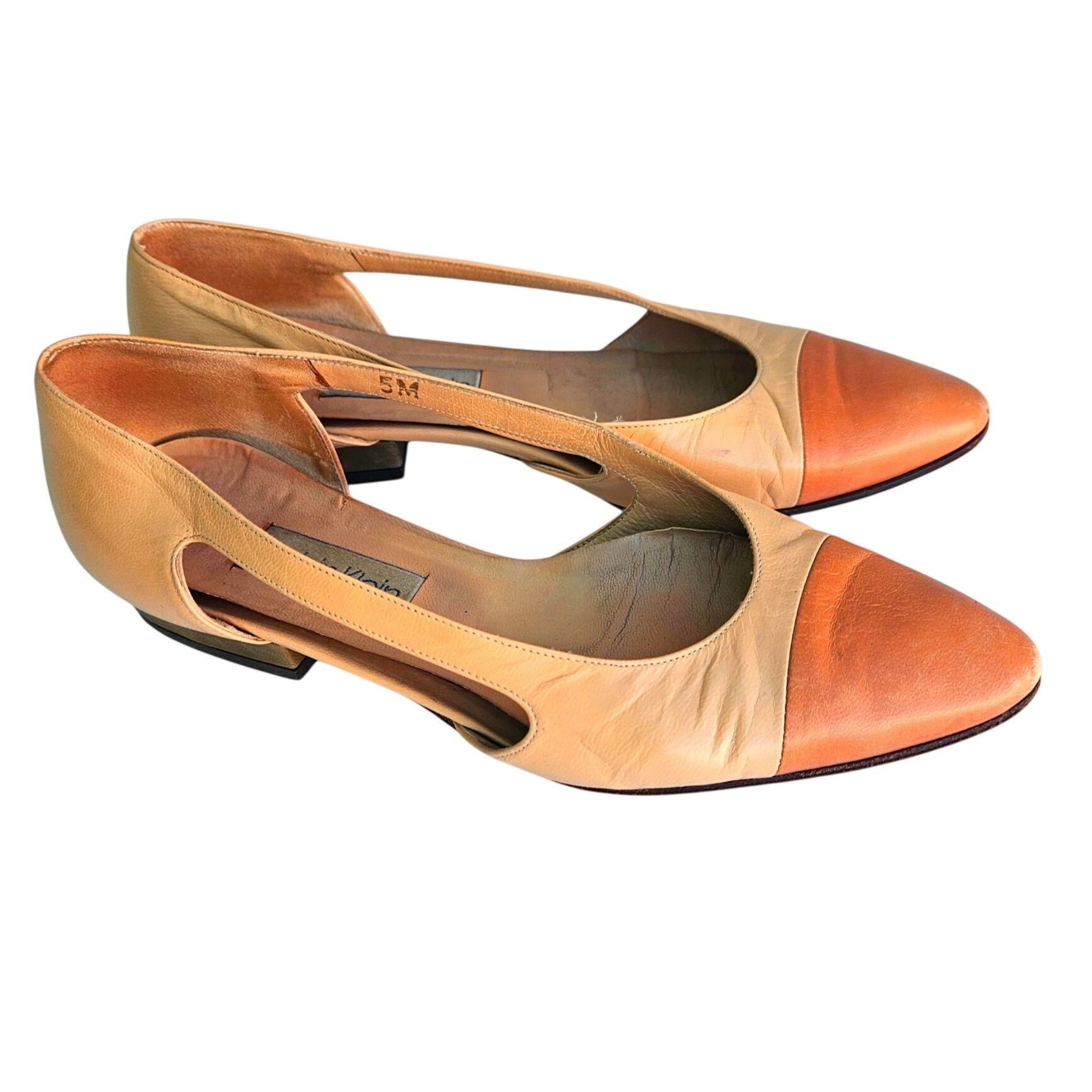 Calvin Klein Vintage Calvin Klein Flats Italy Leather Cap Toe Cutout Beig Size US 5 / IT 35 - 3 Thumbnail