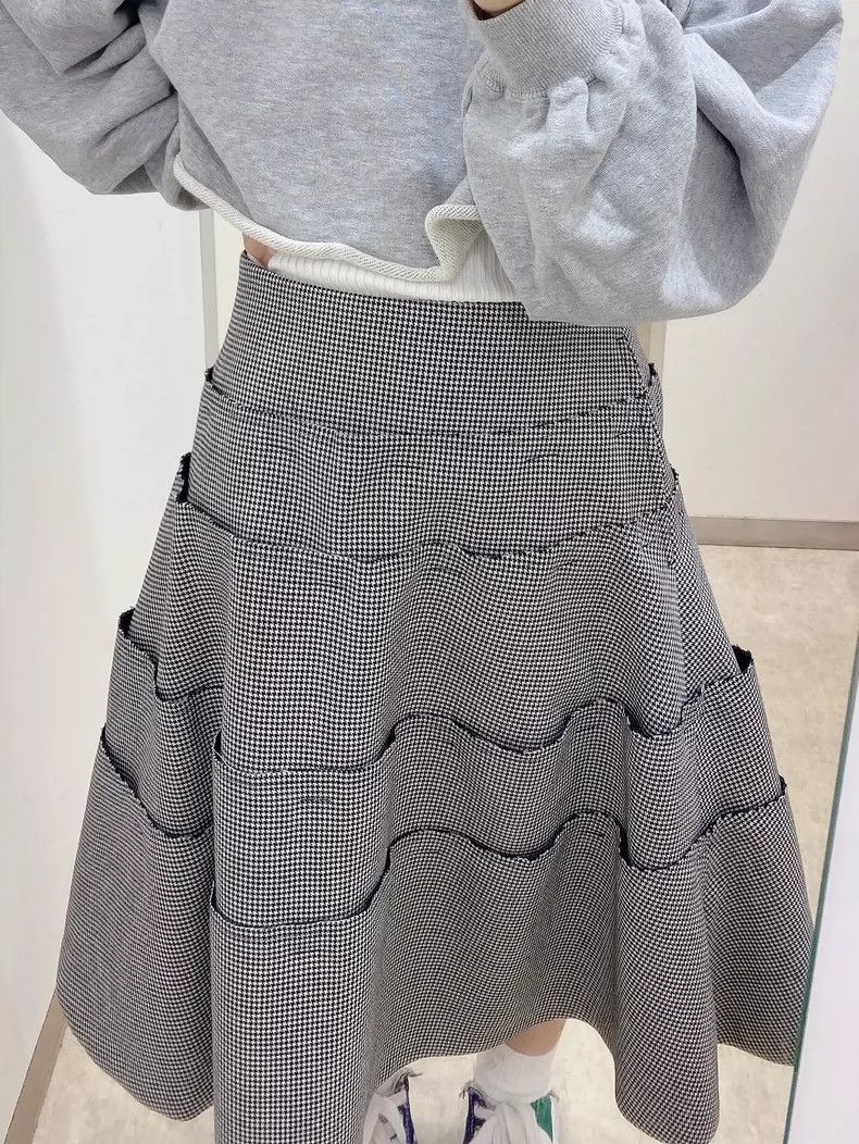 Comme des Garcons Comme Des Garcons size XS Overskirt with a big skirt and h Size 23" - 1 Thumbnail