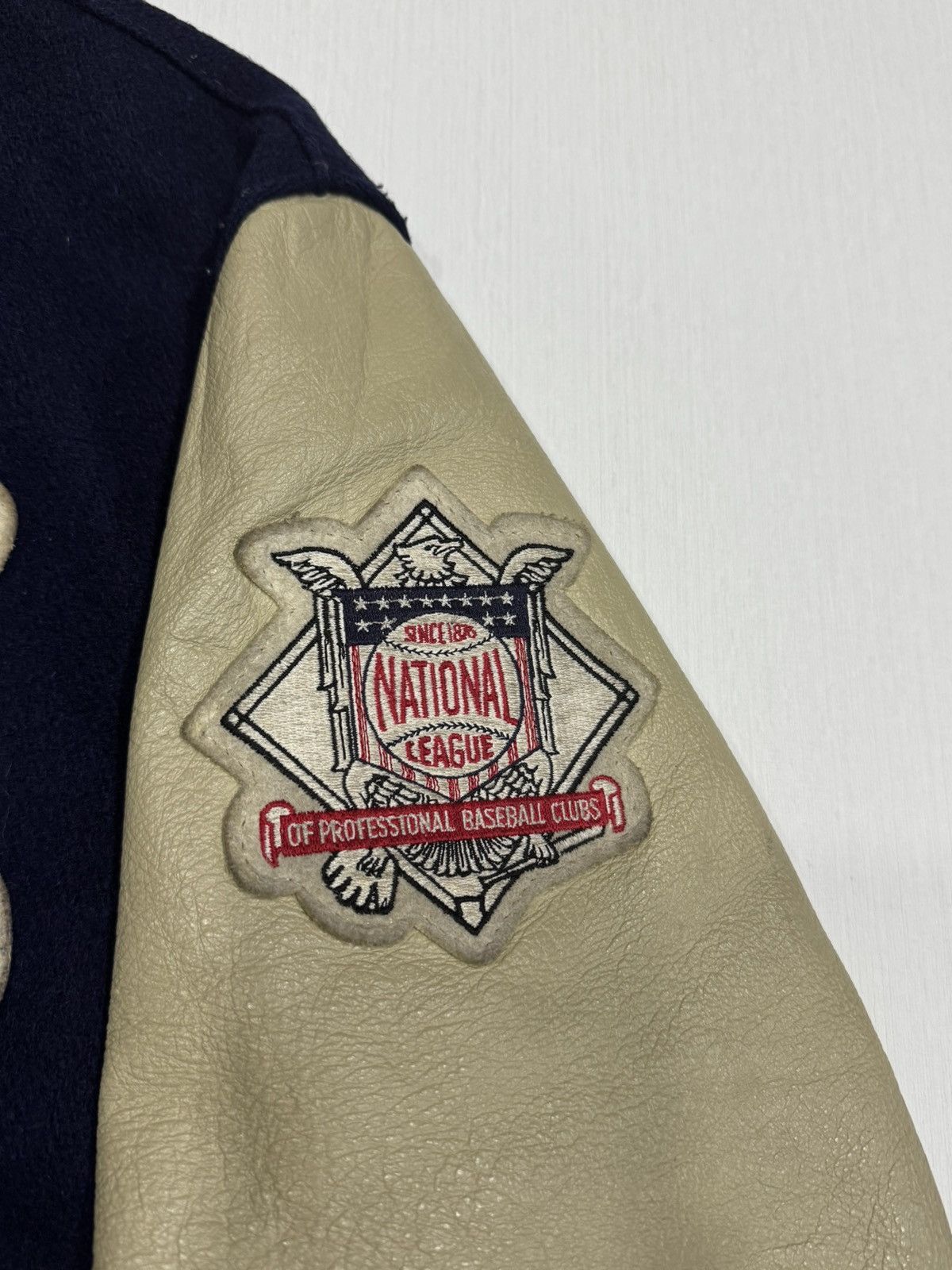 If Six Was Nine × Japanese Brand × Vintage Vintage Atlanta Braves De Long Leather Bomber Made in USA Size US S / EU 44-46 / 1 - 7 Thumbnail