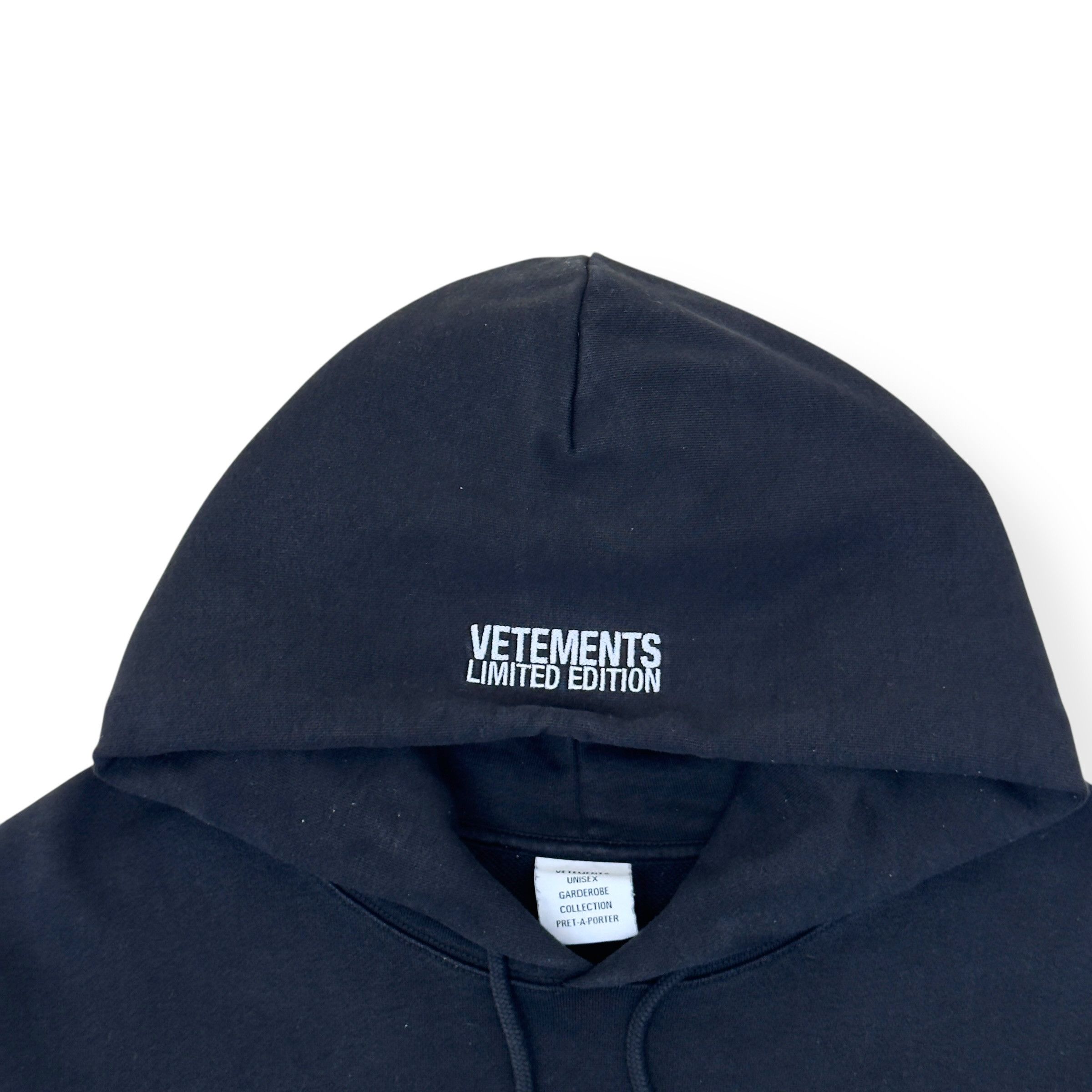 Vetements VETEMENTS WORLD TOUR OVERSIZED HOODIE BLACK L Size US L / EU 52-54 / 3 - 6 Thumbnail