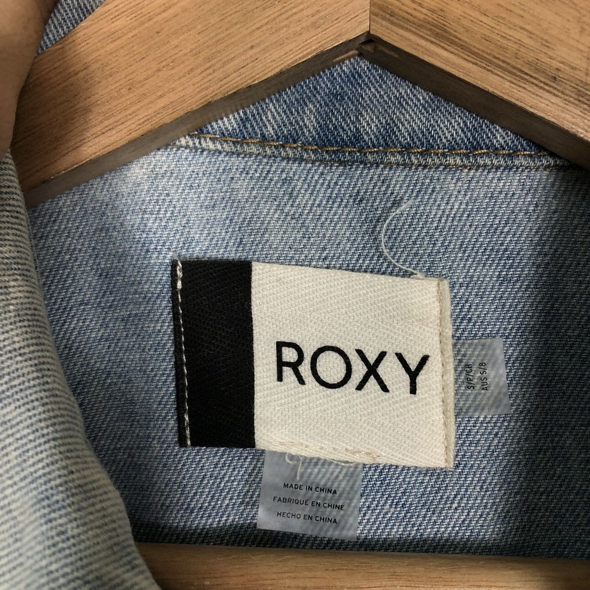 Japanese Brand 🔥Rare Acid Wash Design Denim Trucker Jacket Roxy Japan Size US S / EU 44-46 / 1 - 12 Thumbnail