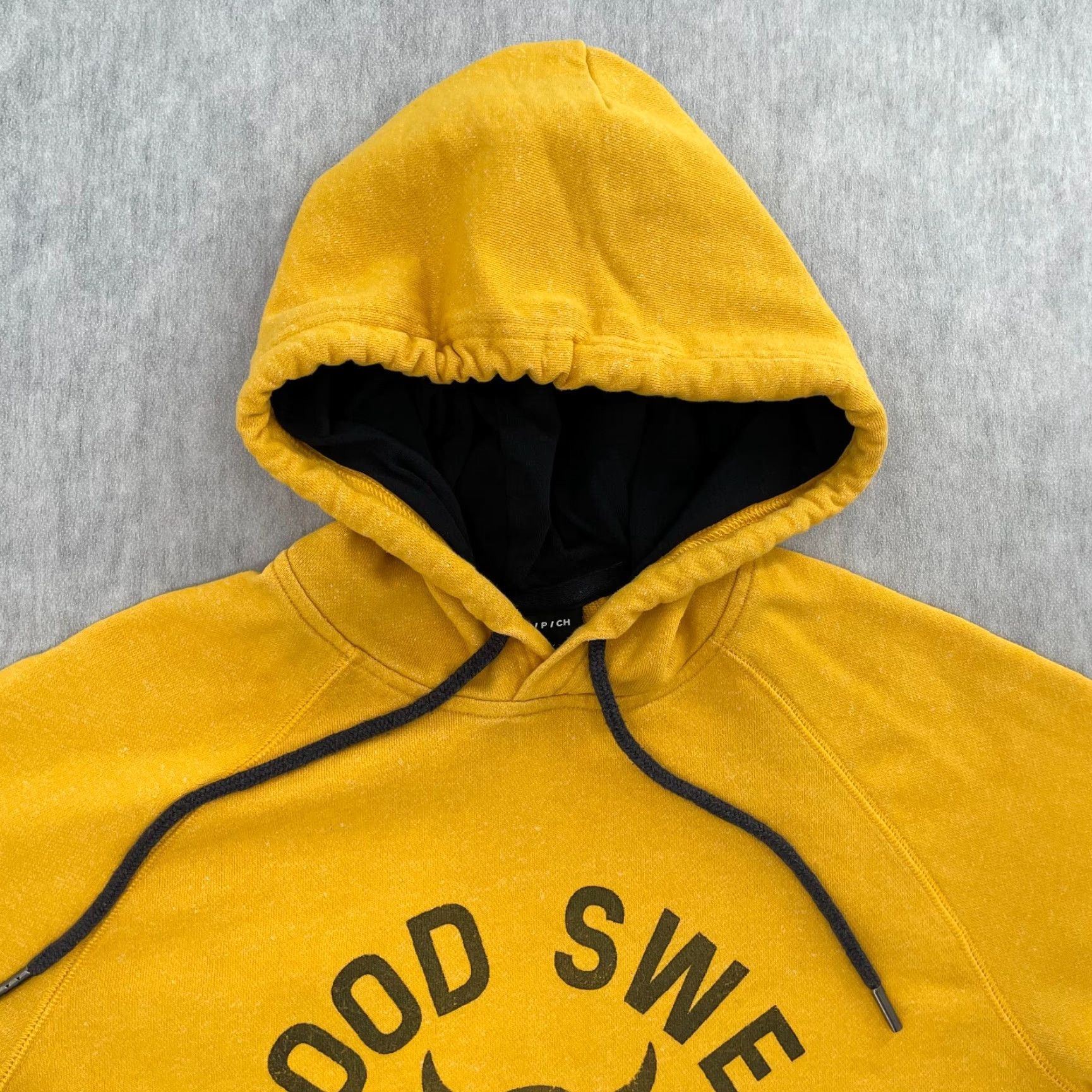 Under Armour Under Armour Project Rock Hoodie Adult Small Yellow Short Sleeve Mens S Pullover Hooded Gym & Training Sweatshirt 90s/Workout Logo Size US S / EU 44-46 / 1 - 3 Thumbnail