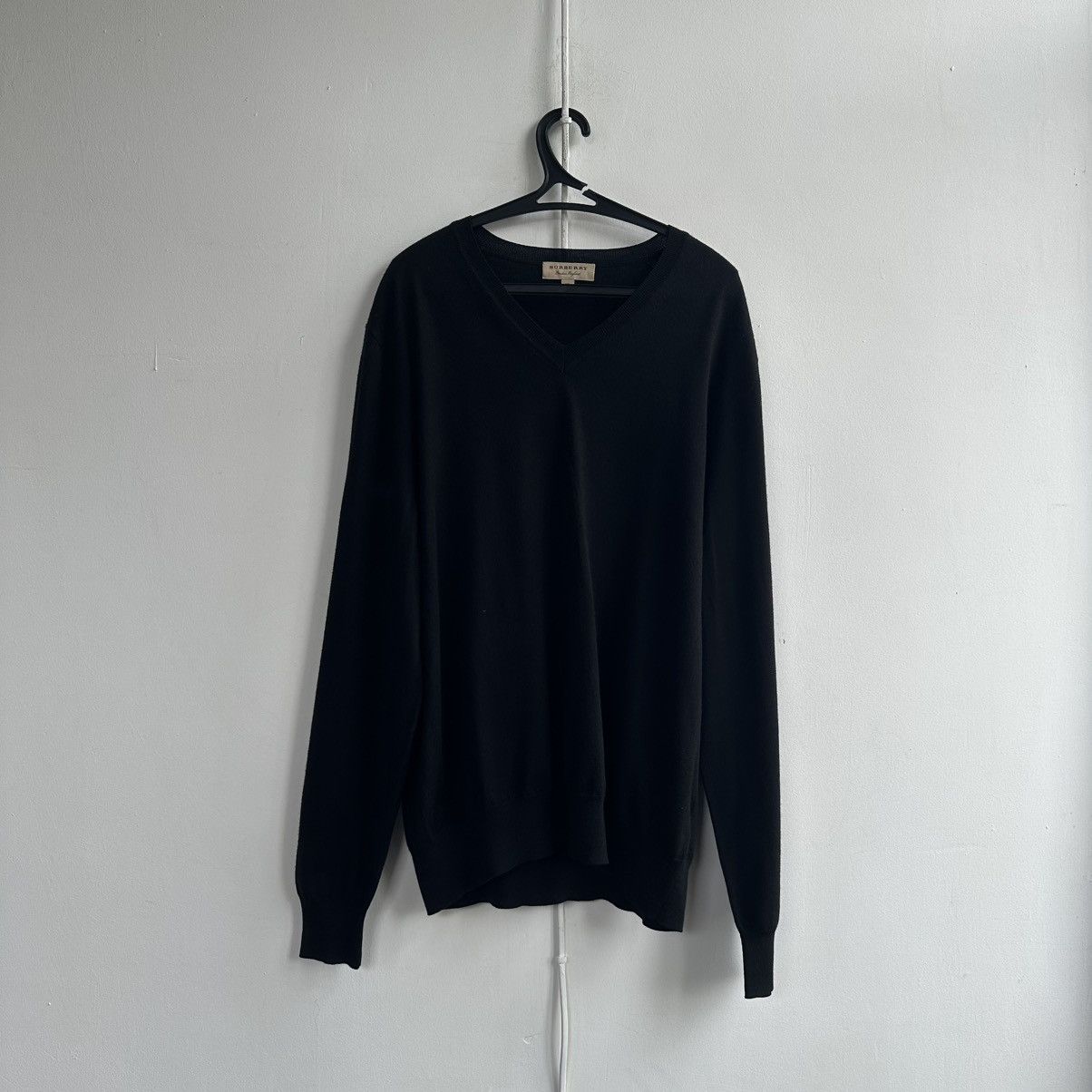 Burberry Burberry London black v neck merino wool sweater Size US XL / EU 56 / 4 - 10 Thumbnail