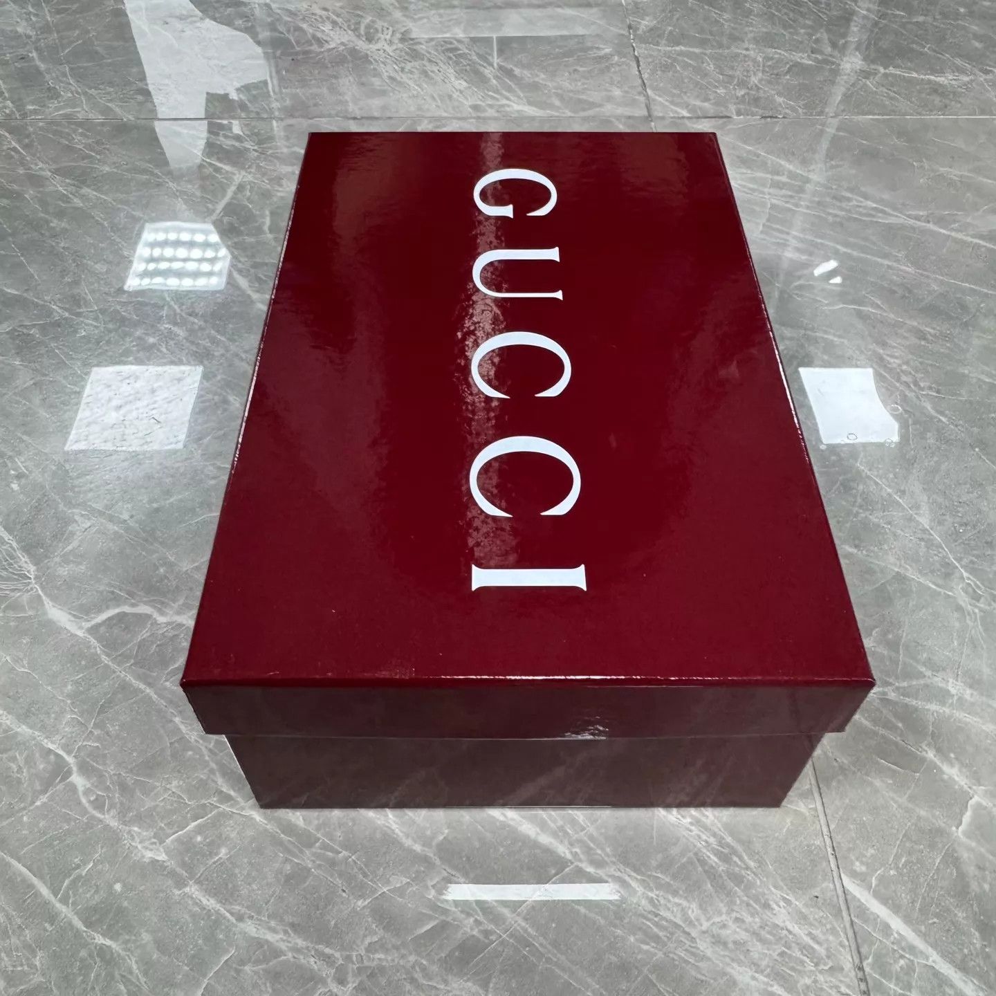 Gucci Gucci Wave White Velcro Sneaker 35.5 Worn Size US 5 / IT 35 - 9 Thumbnail