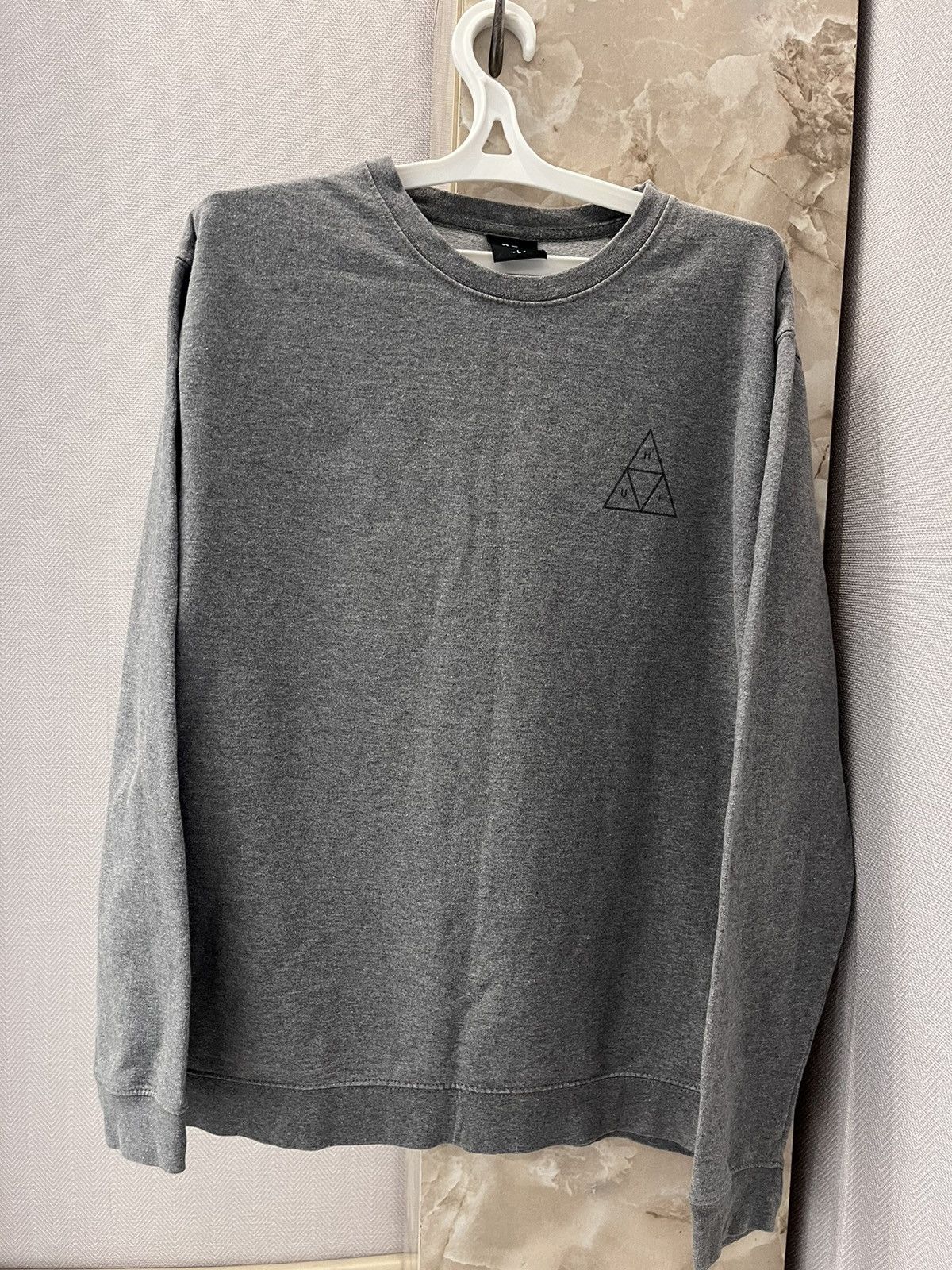 Huf HUF sweatshirt blank grey minimalistic Size US L / EU 52-54 / 3 - 4 Thumbnail