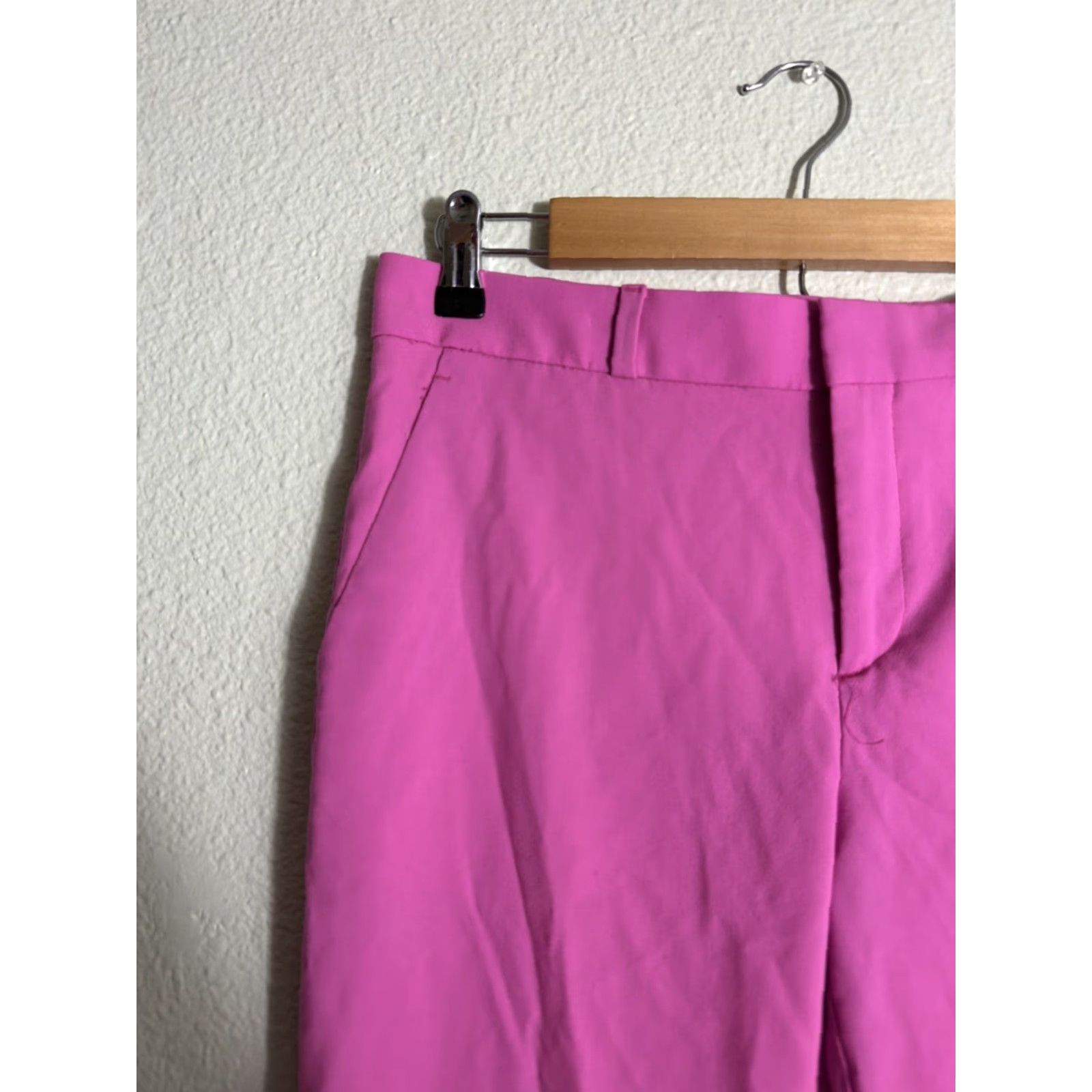Banana Republic **Banana Republic Womens Pink Pleated Straight Leg Size 6 Pants** User: **Banana Republic Women's Size 6 Pink Pleated Straight Leg Pants** Size 28" / US 6 / IT 42 - 4 Thumbnail