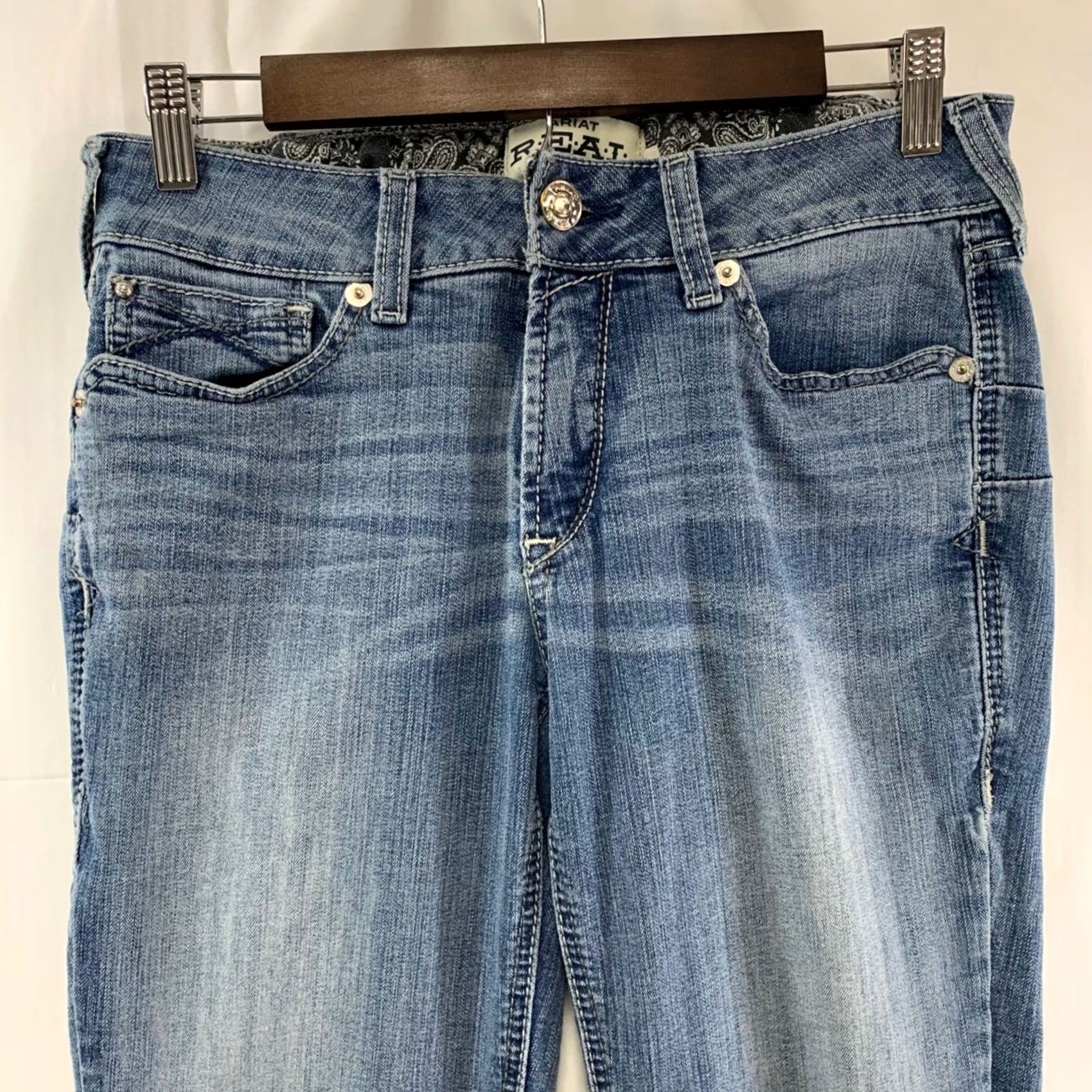Ariat Ariat REAL Denim Skinny Jeans Womens 30R Medium Wash Blue Embroidered Pockets 5-Pocket Design Stretch Slim Rise Mid Denim Jeans Womens Size 24" / US 00 / IT 34 - 2 Thumbnail