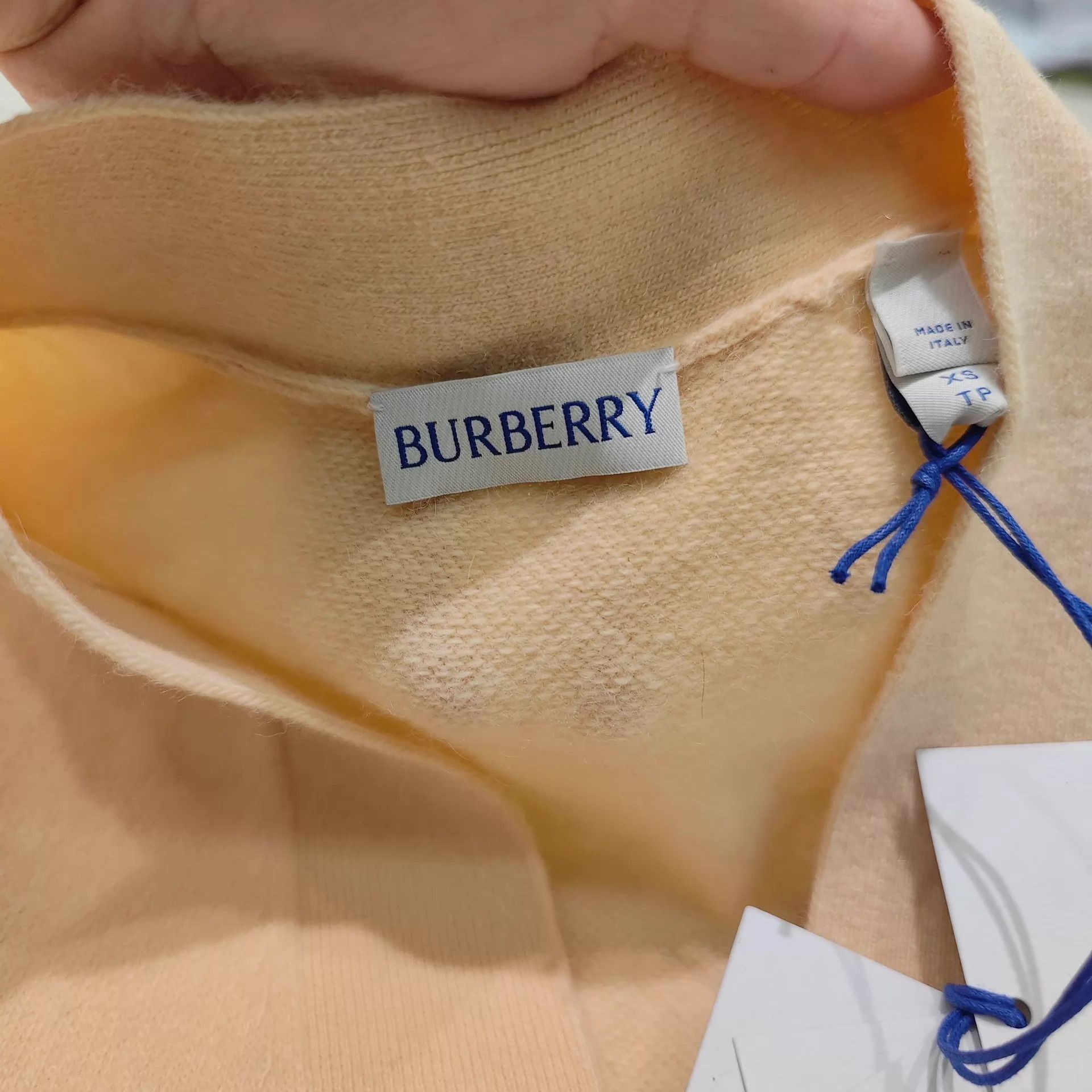 Burberry Burberry new cardigan XS Size XS / US 0-2 / IT 36-38 - 4 Thumbnail