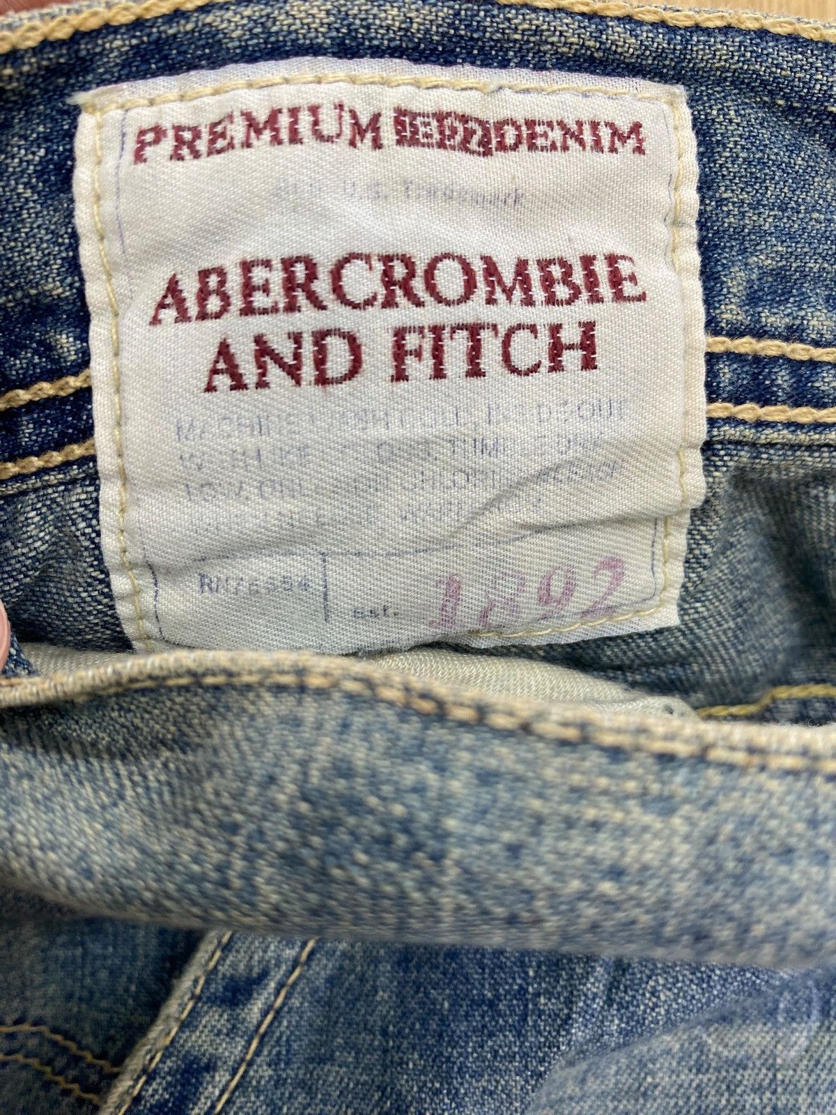 Abercrombie & Fitch Abercrombie And Fitch Faded Wash Carpenter Style Baggy Jeans Size US 34 / EU 50 - 14 Thumbnail