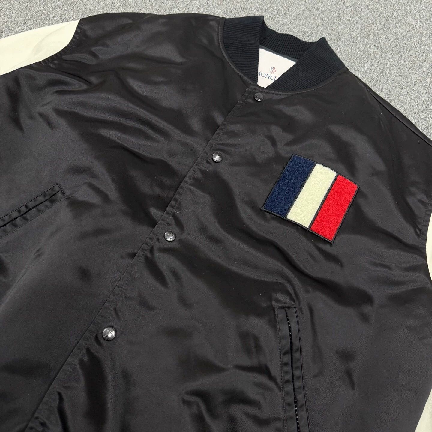 Moncler Moncler B&W Leather Embroidered Logo Flight Jkt 3 99N Size US L / EU 52-54 / 3 - 3 Thumbnail