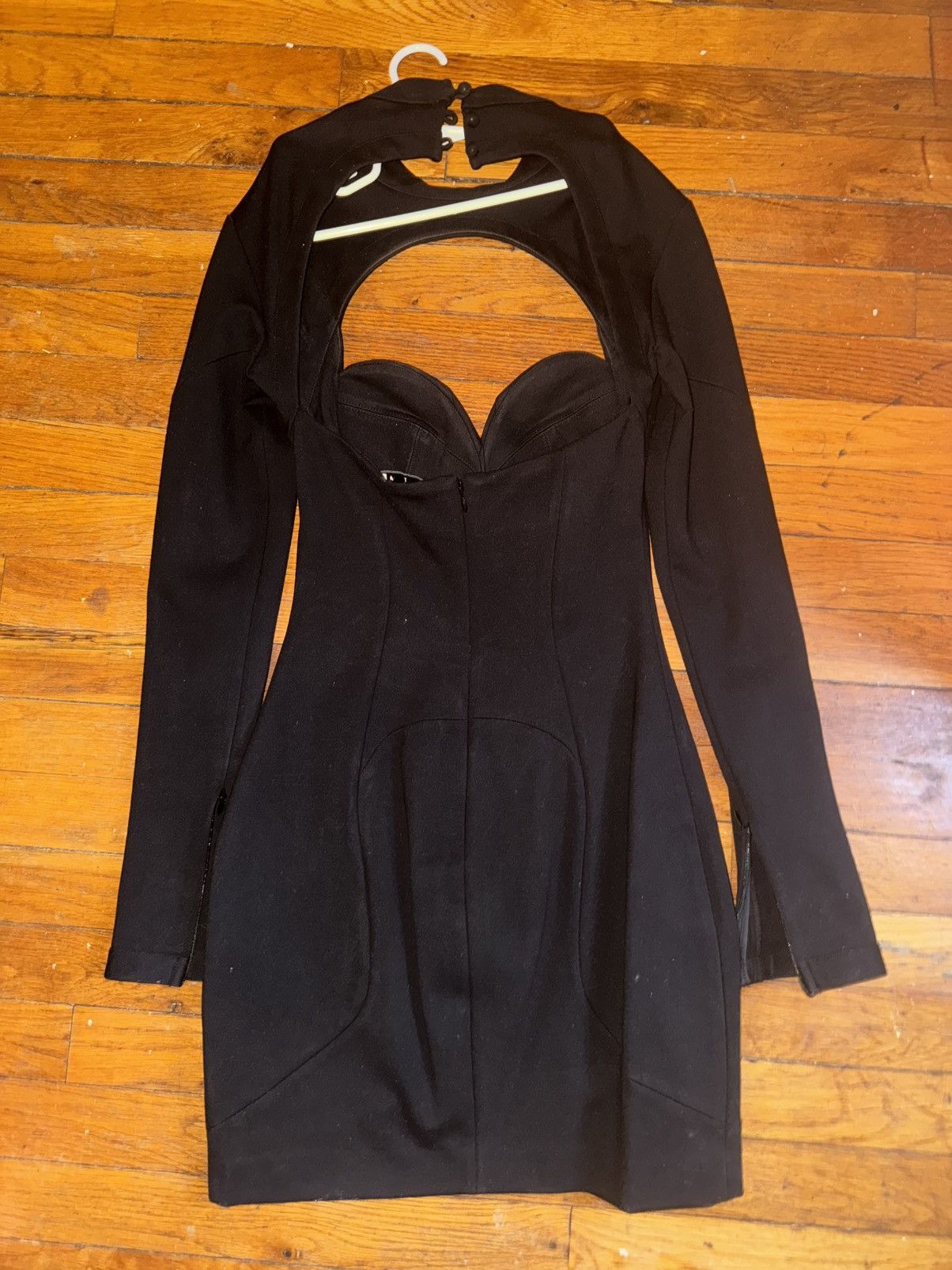 Area AREA NYC CRYSTAL DRESS BLACK CUT OUT MINI DRESS NWT Size S / US 4 / IT 40 - 5 Thumbnail