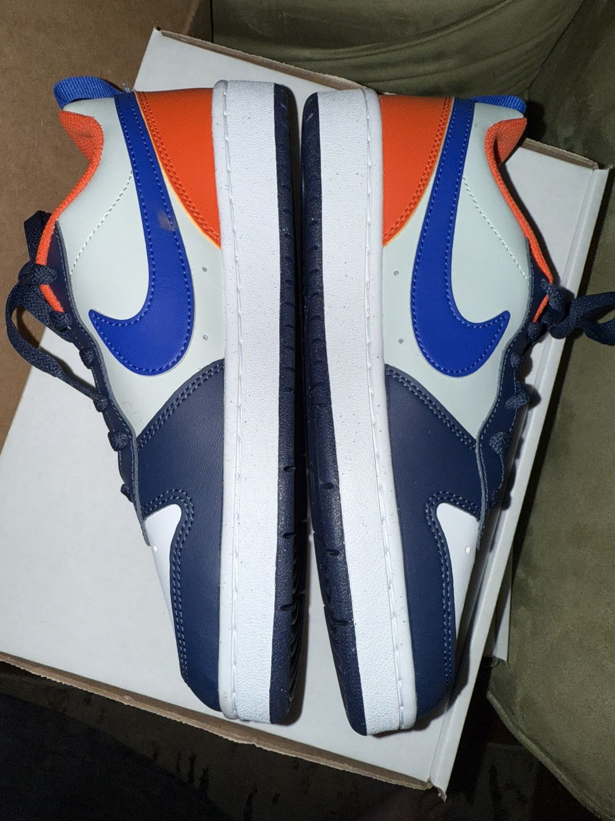 Nike Nike Court Borough Low! NEW! GS 5y Midnight Navy/Team Orange Size US 5 / EU 37 - 3 Thumbnail