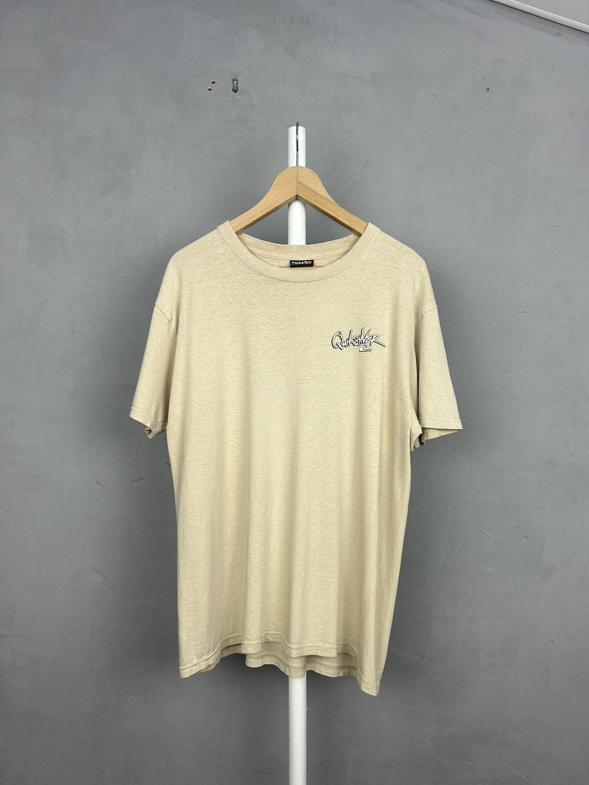 Quiksilver Quiksilver Floral Logo T Shirt Beige Back Print Surf Skate Size US M / EU 48-50 / 2 - 6 Thumbnail