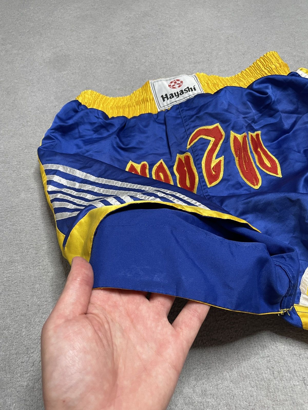 Vintage Vintage Blue Yellow Shorts Pants Sport Print Swag Affiction Size US 34 / EU 50 - 8 Thumbnail