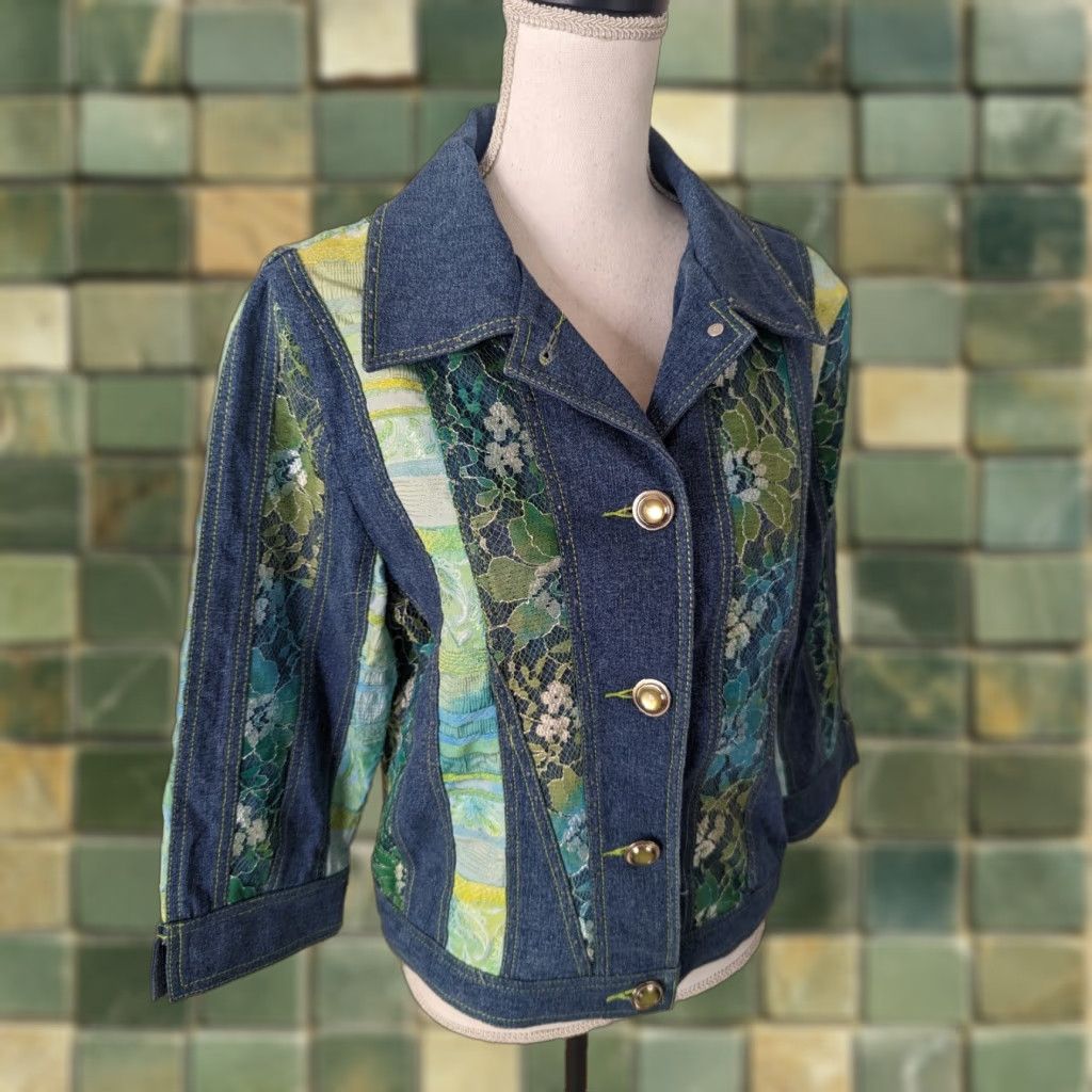 Denime Vintage 00s Y2K Art Deco Embroidered Denim Lace Jacket Size M Blue User: Vintage 00s Y2K Art Deco Embroidered Denim Lace Jacket Size M Blue Size M / US 6-8 / IT 42-44 - 1 Thumbnail