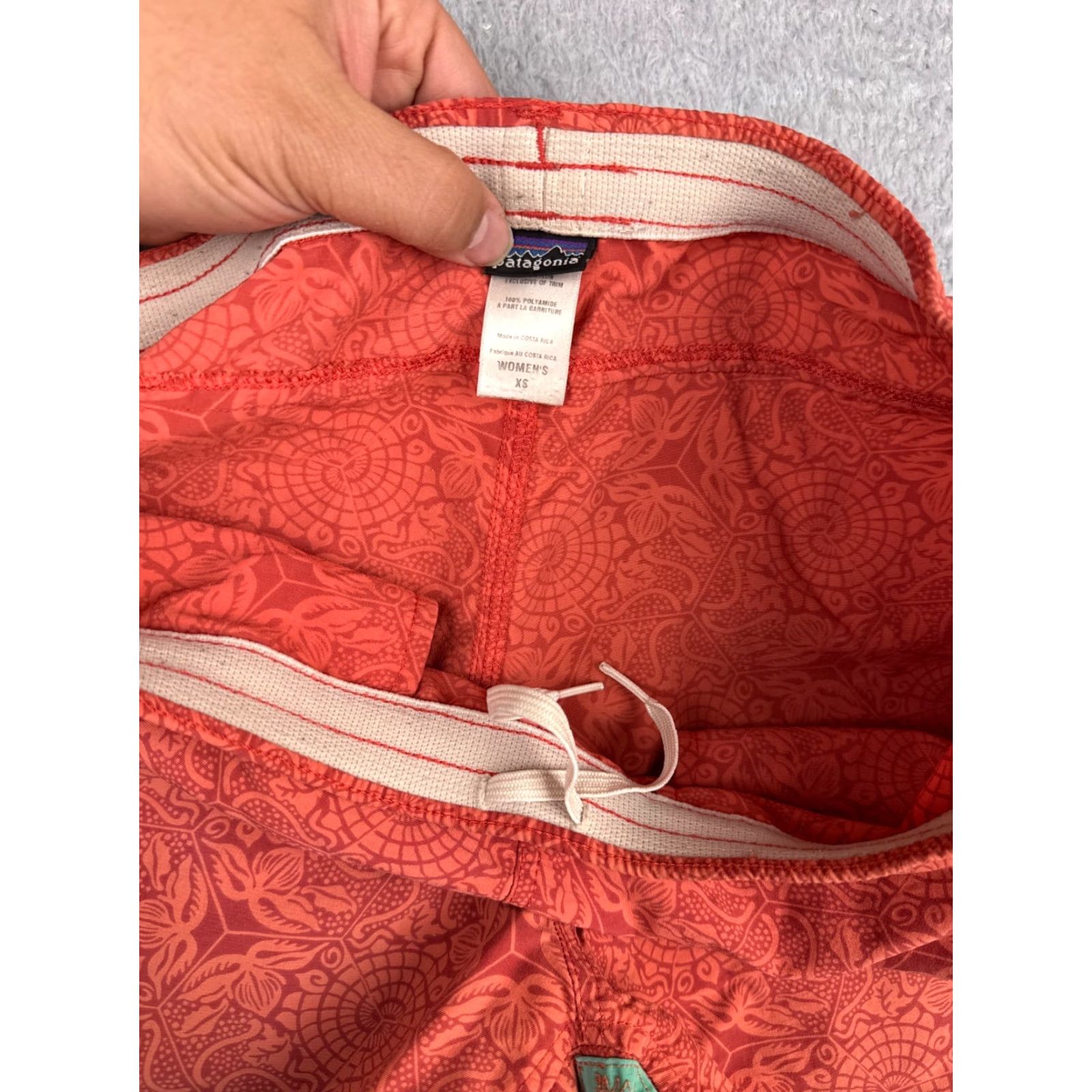 Patagonia Patagonia Shorts Women XS Orange Red Baggies 100% Nylon Activewear Beach Hiking Walking Logo Patch Vintage No ISSUES READ Size 26" / US 2 / IT 38 - 5 Thumbnail