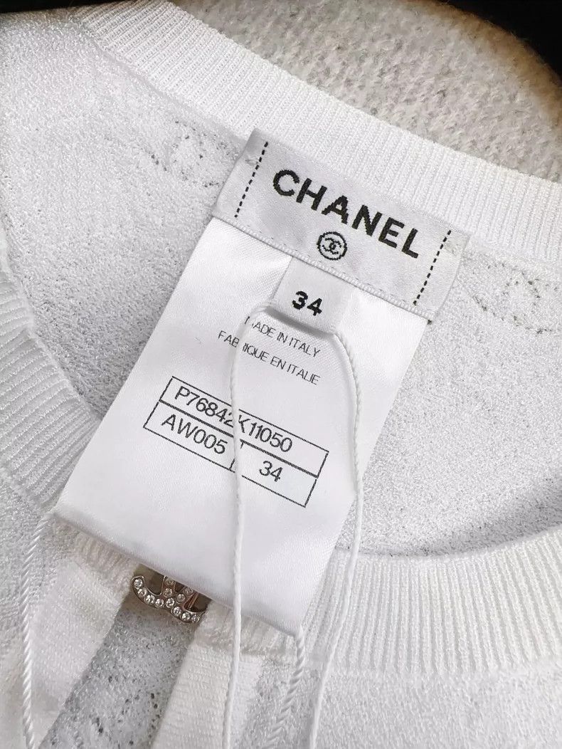 Chanel Chanel 24P white double C single-row diamond button small Size XXS / US 00 / IT 34 - 7 Thumbnail