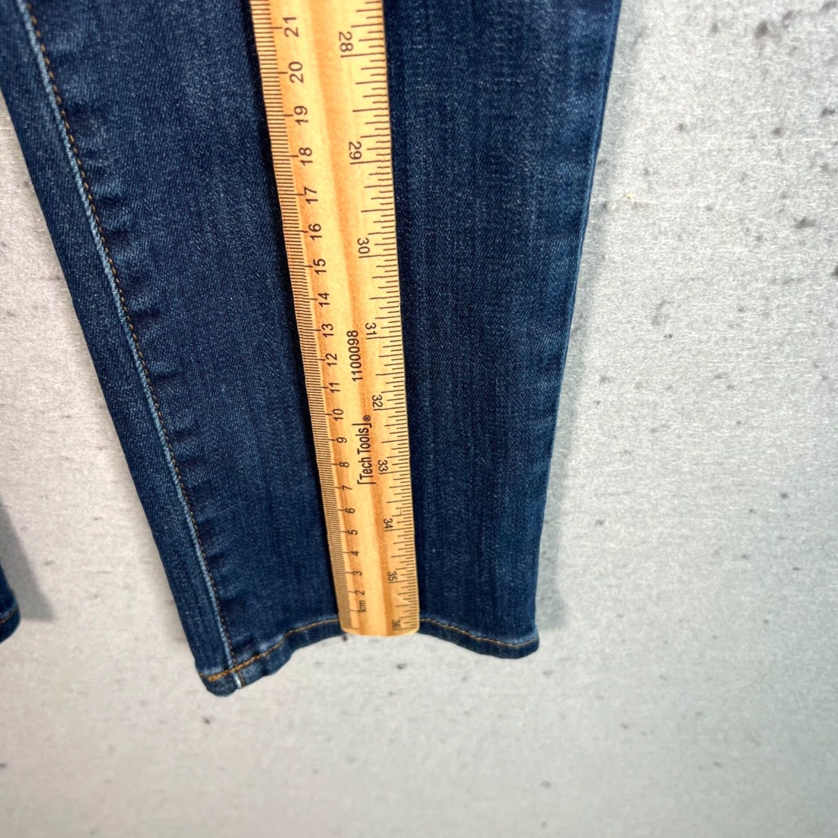 J Brand J Brand Jeans Womens 25 Skinny Denim Blue Dark Wash Cotton Blend 5-Pocket Stretch Size 25 Size 42" / US 20 - 7 Thumbnail