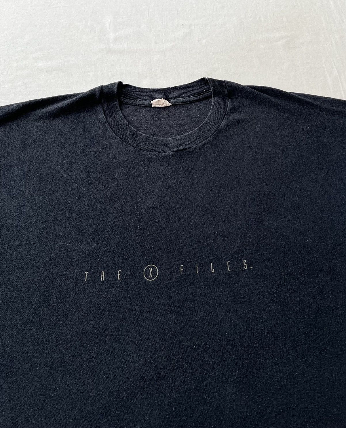 Vintage Vintage 1995 The X Files The Truth Is Out There Movie Tshirt Size US XL / EU 56 / 4 - 6 Thumbnail