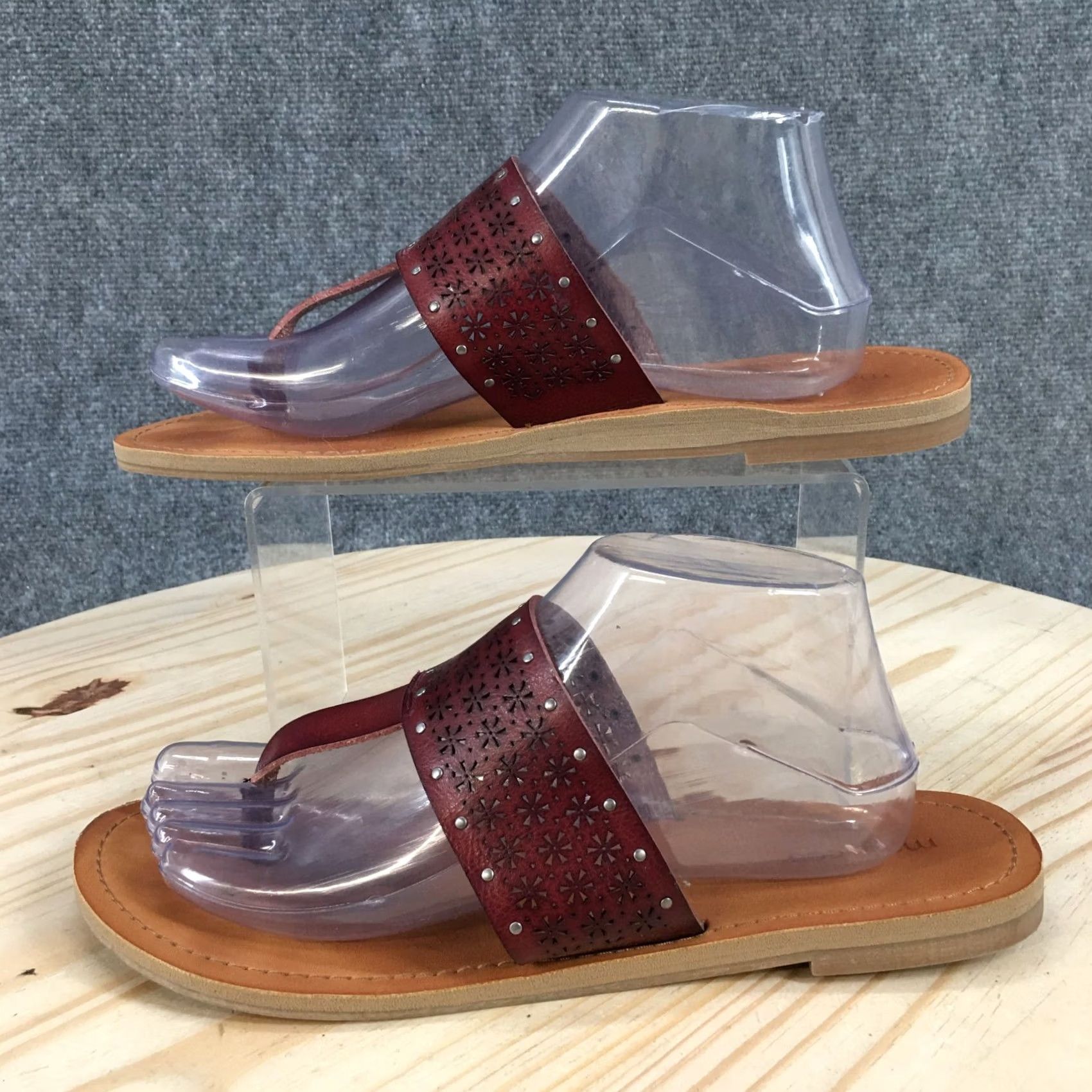Vintage Maurices Pryia Sandals Womens 10 M Casual Slip On Thong Flats Brown Faux Leather Size US 10 / IT 40 - 2 Thumbnail