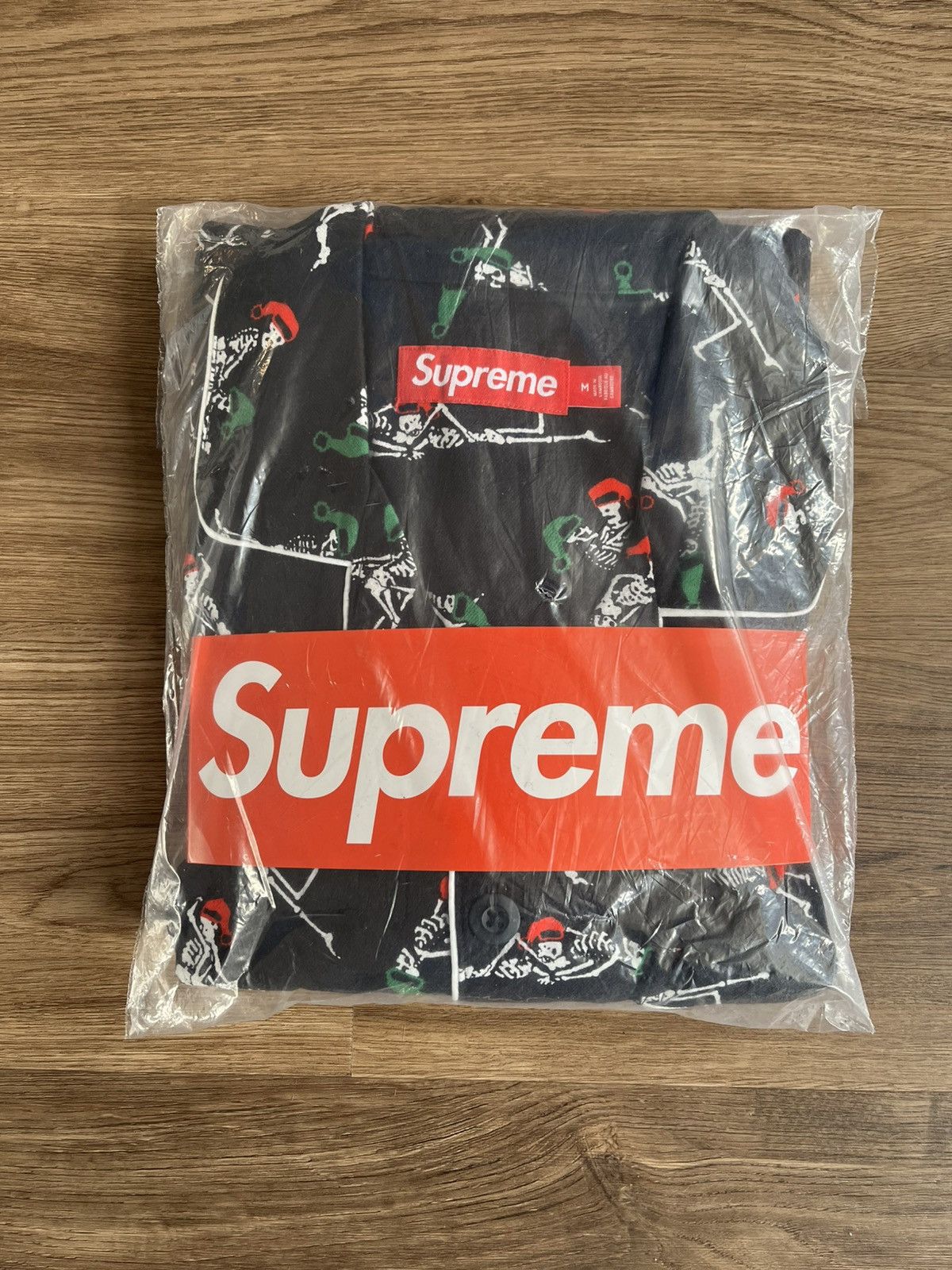 Supreme Hanes Holiday Pajama Set Black Size Medium (FW25)