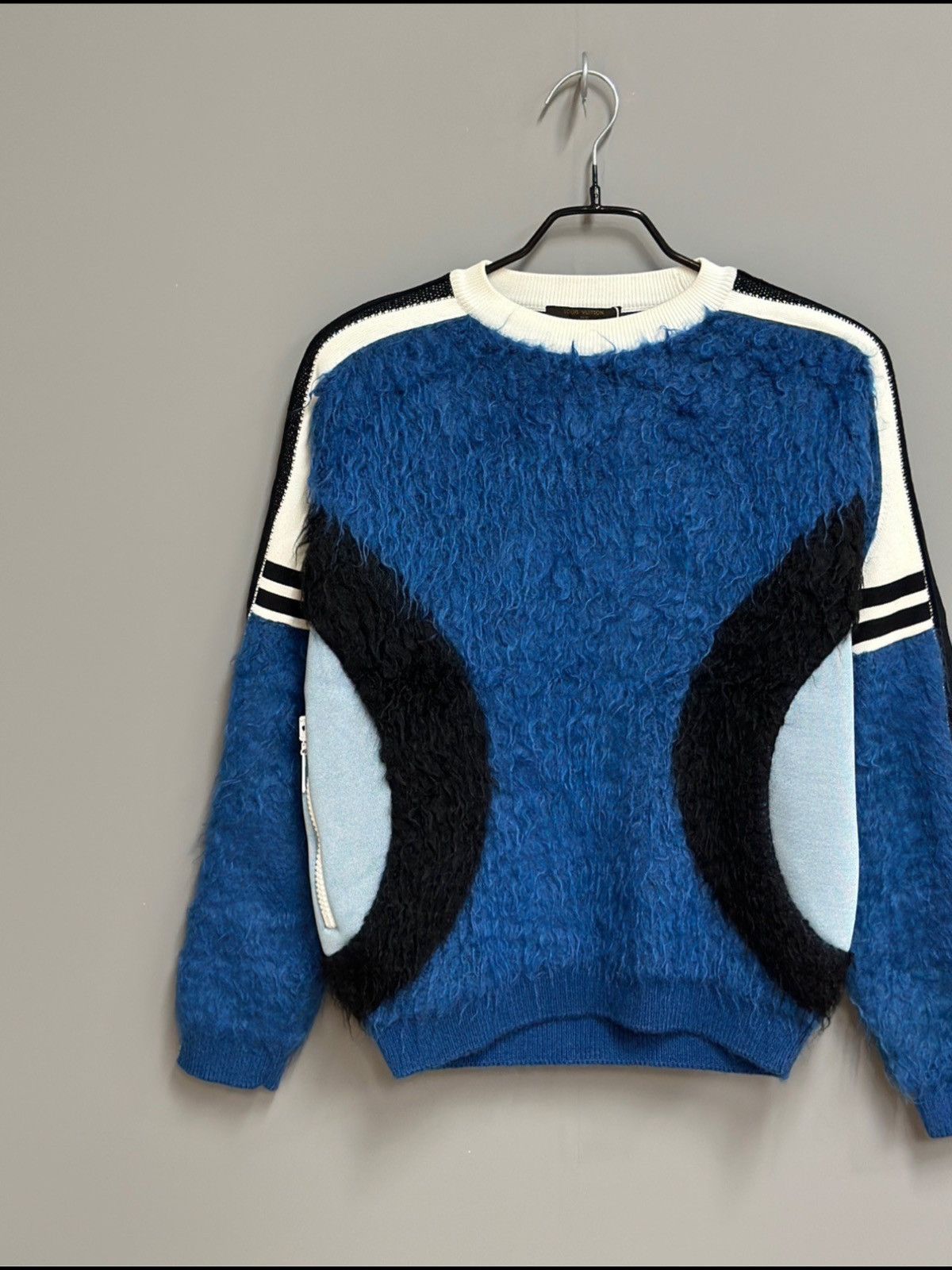 Louis Vuitton Louis Vuitton blue mohair sweater XS Size US XS / EU 42 / 0 - 3 Thumbnail