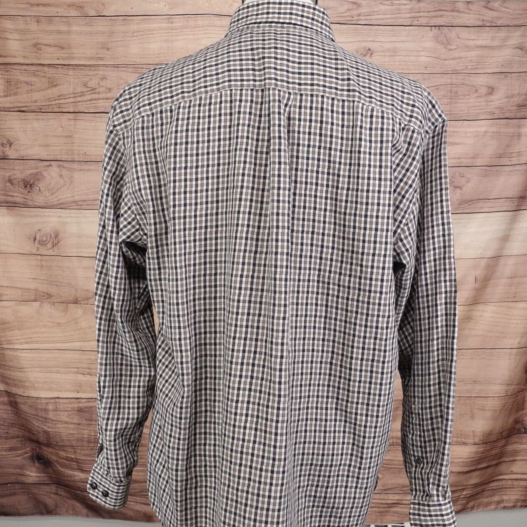 Van Heusen Van Heusen Shirt Mens Large Brown Black Plaid Button Down No Iron Easy Care Size US L / EU 52-54 / 3 - 4 Thumbnail