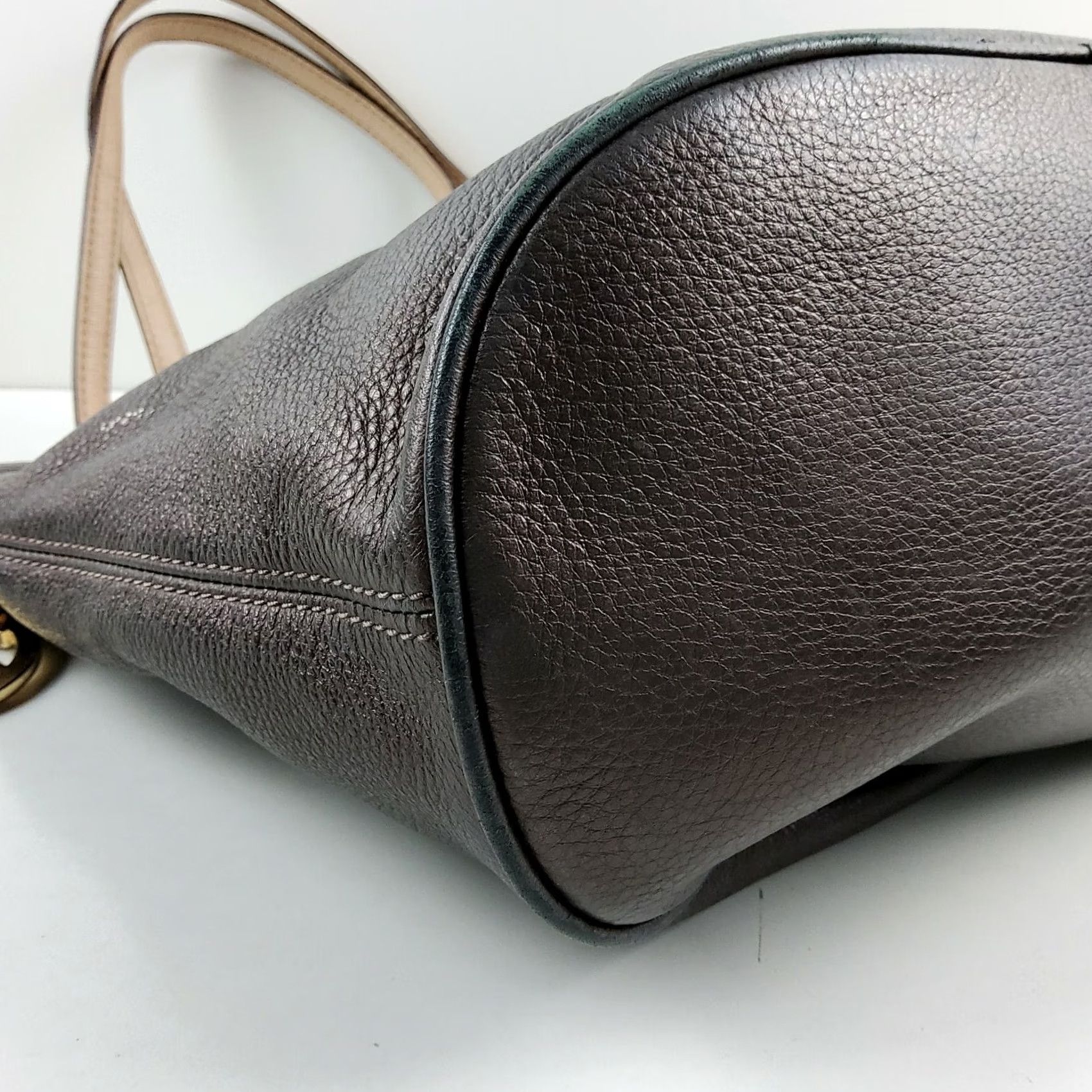 Michael Kors Michael Kors Metallic Bronze Leather Tote Shoulder Handbag Purse Tote Bag Size ONE SIZE - 7 Thumbnail