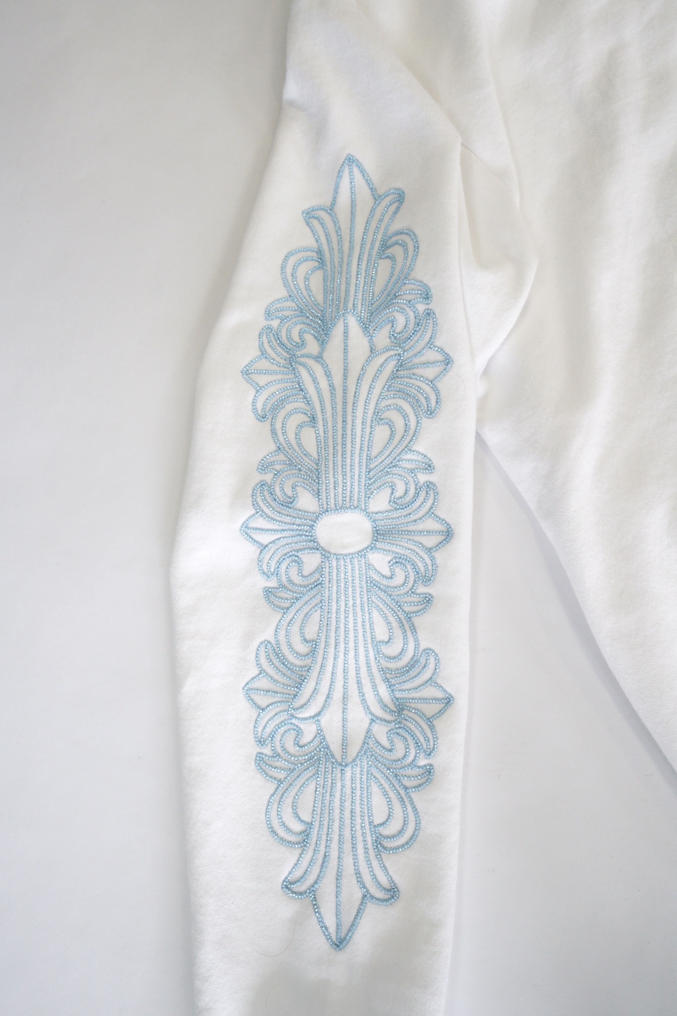 Chrome Hearts Chrome Hearts Beaded Horseshoe Logo White Zip Up Hoodie Size US S / EU 44-46 / 1 - 8 Thumbnail