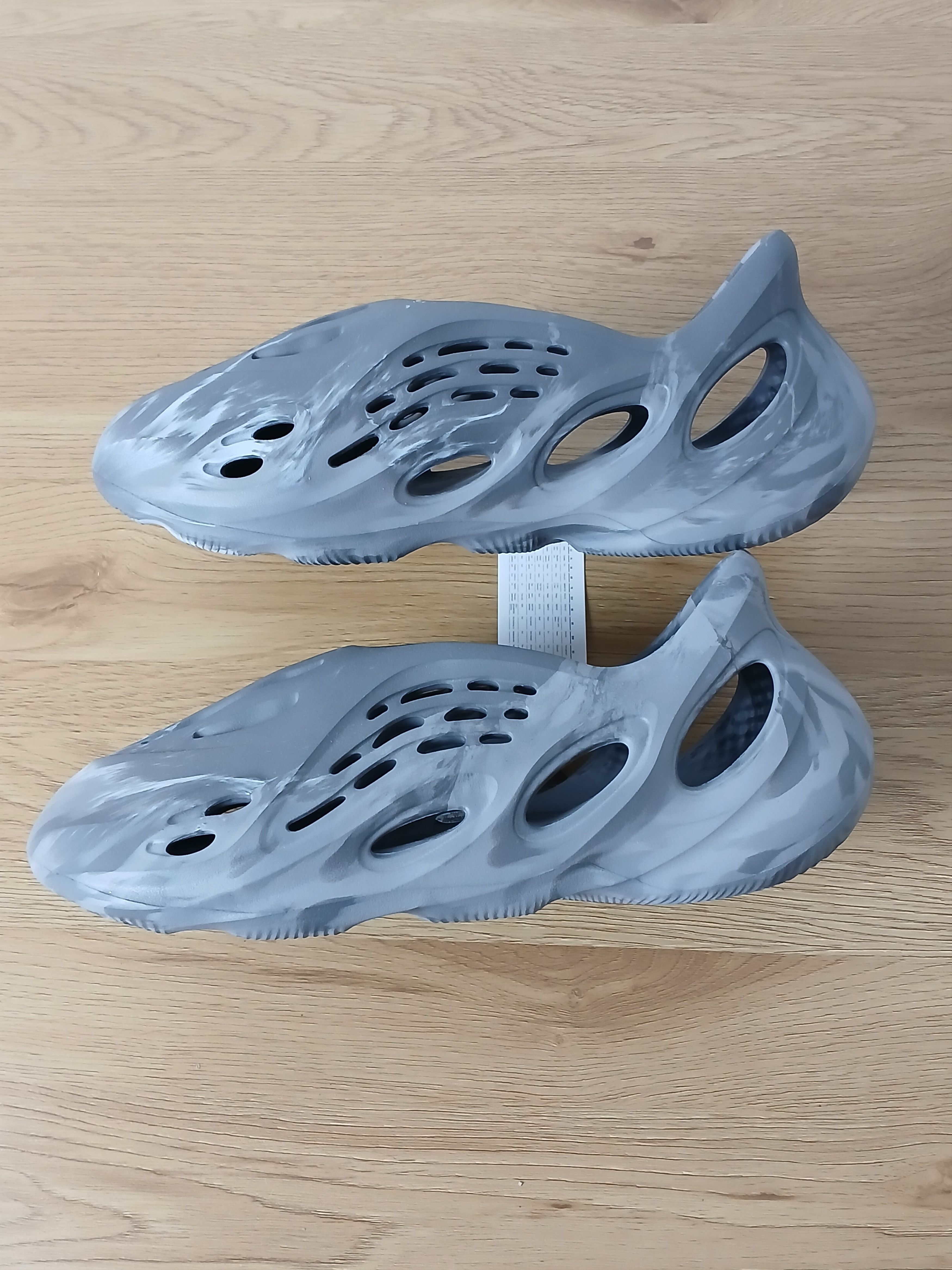 Adidas × Kanye West × Yeezy New Adidas Yeezy Foam Runner Size US 11 / EU 44 - 2 Thumbnail