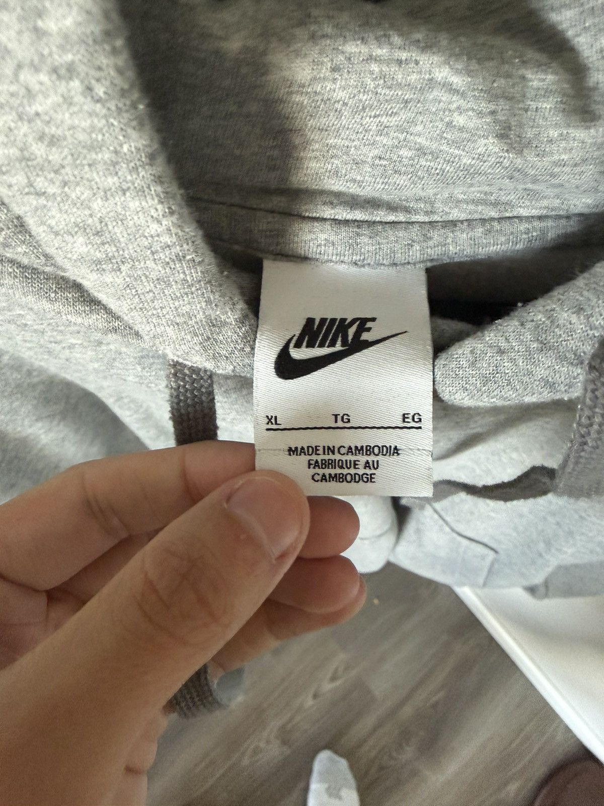 Nike Nike Mini Swoosh Hoodie Grey Size US XL / EU 56 / 4 - 2 Thumbnail