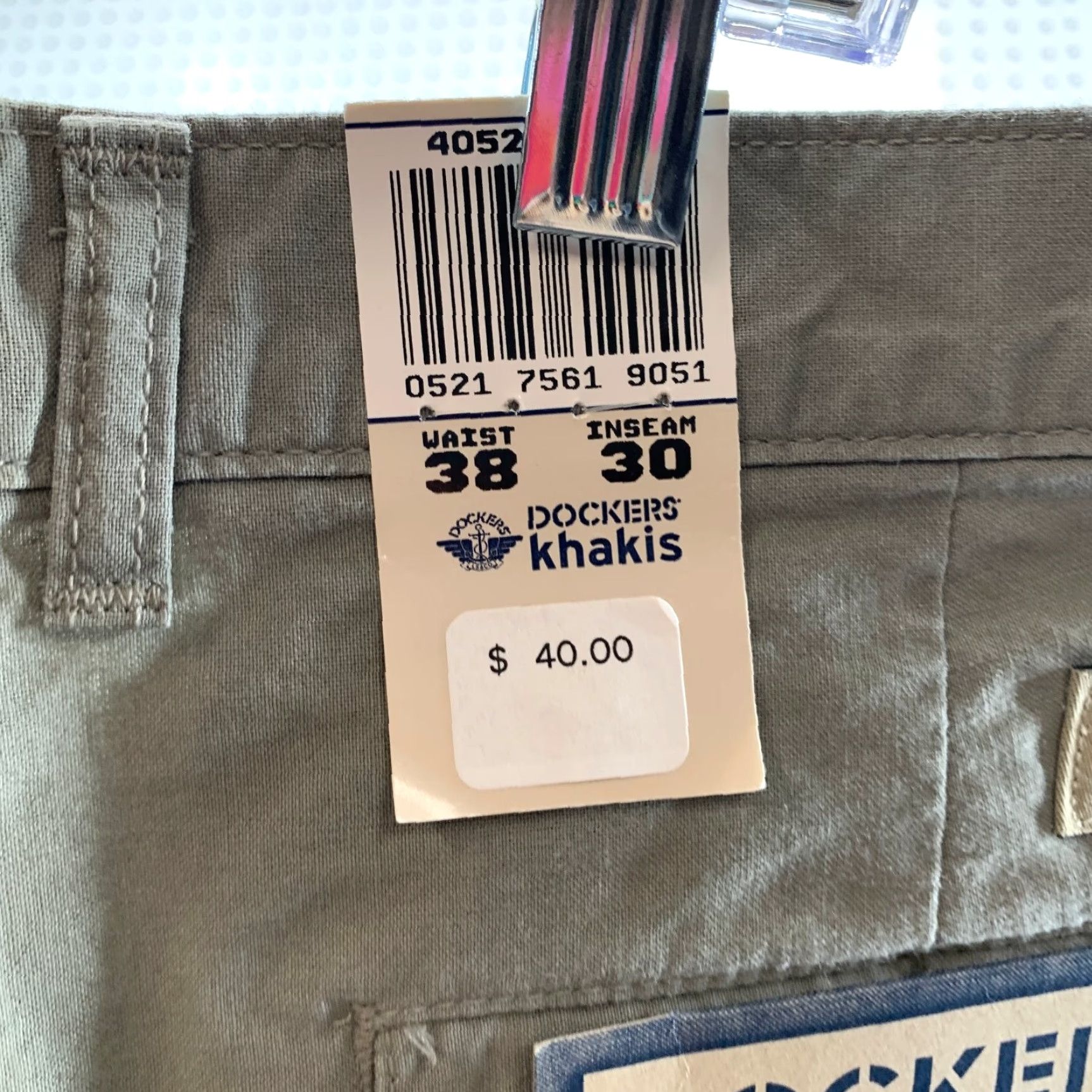 Dockers Dockers Pants Mens 38x30 Khaki Pleated Classic Straight Leg Chino Beige 30 Inseam Nwt Casual Belted Front Type: Pleated Mens Size US 38 / EU 54 - 3 Thumbnail